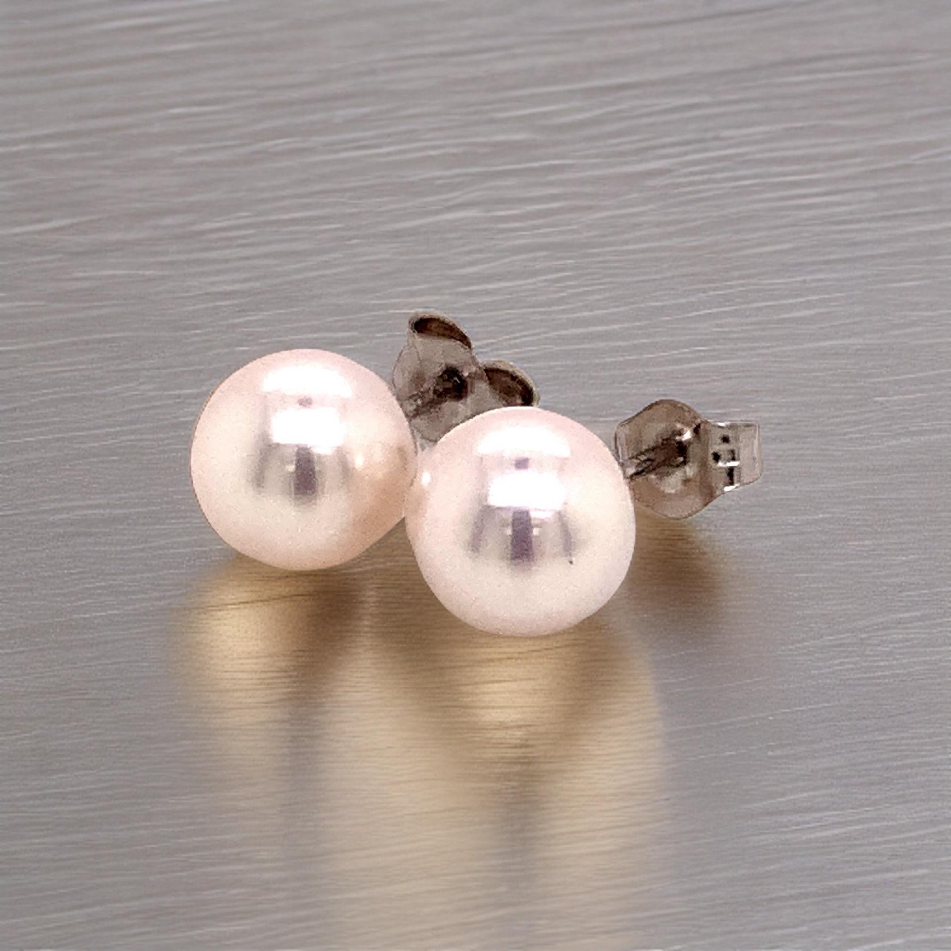 Akoya Pearl Stud Earrings 14k White Gold Certified For Sale 1