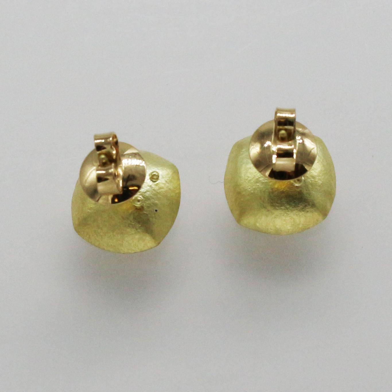 Women's Akoya Pearls 18 Karat Yellow Gold Square Studs Earrings Kayo Saito For Sale