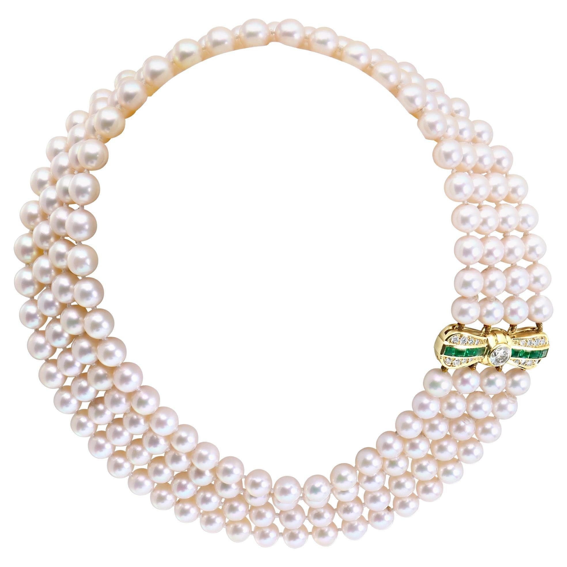 Akoya pearls (7.5 x 8mm) necklace with diamond clasp