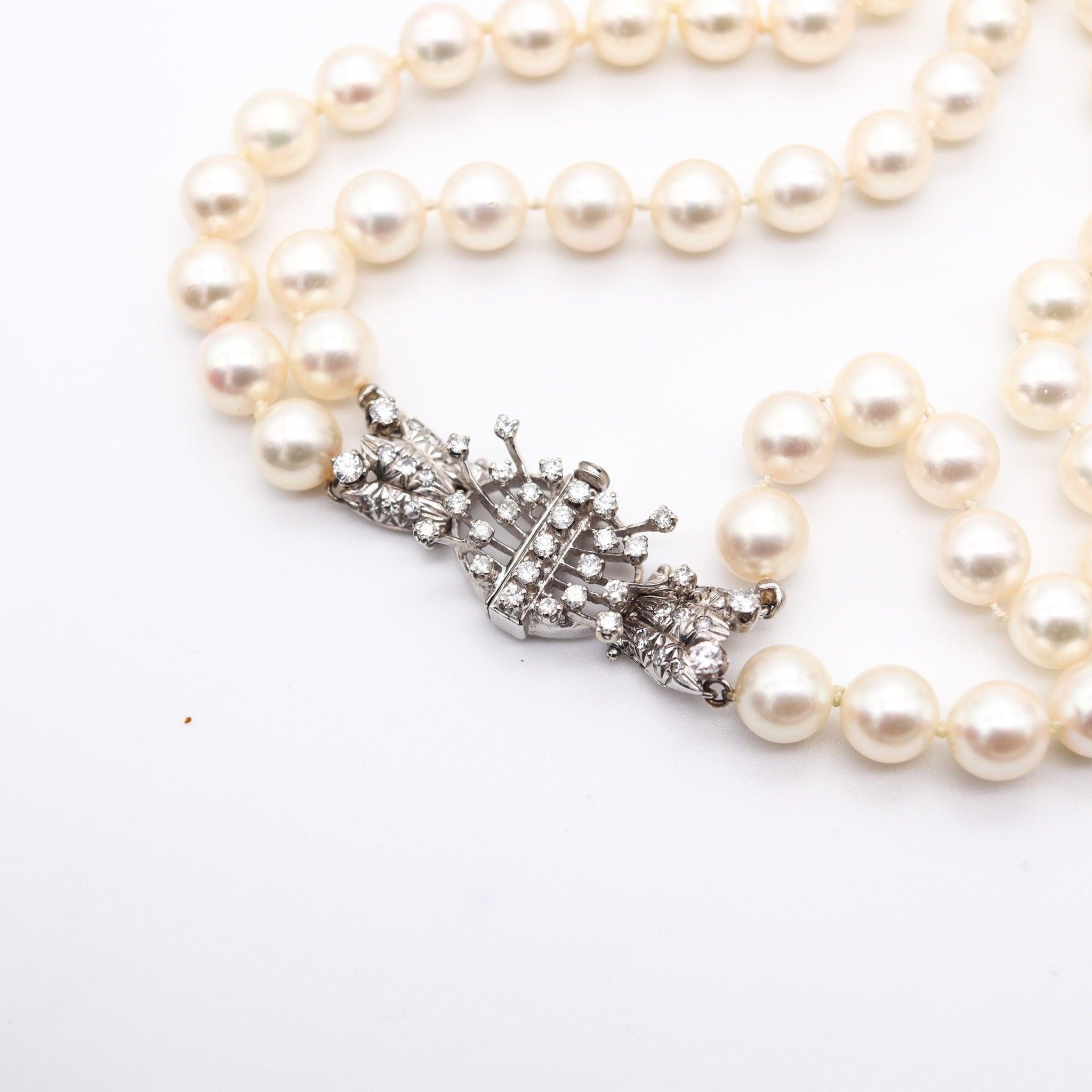 AKOYA PEARLS Collier à double rang certifié par leGIA en or 14 carats avec diamants Excellent état - En vente à Miami, FL