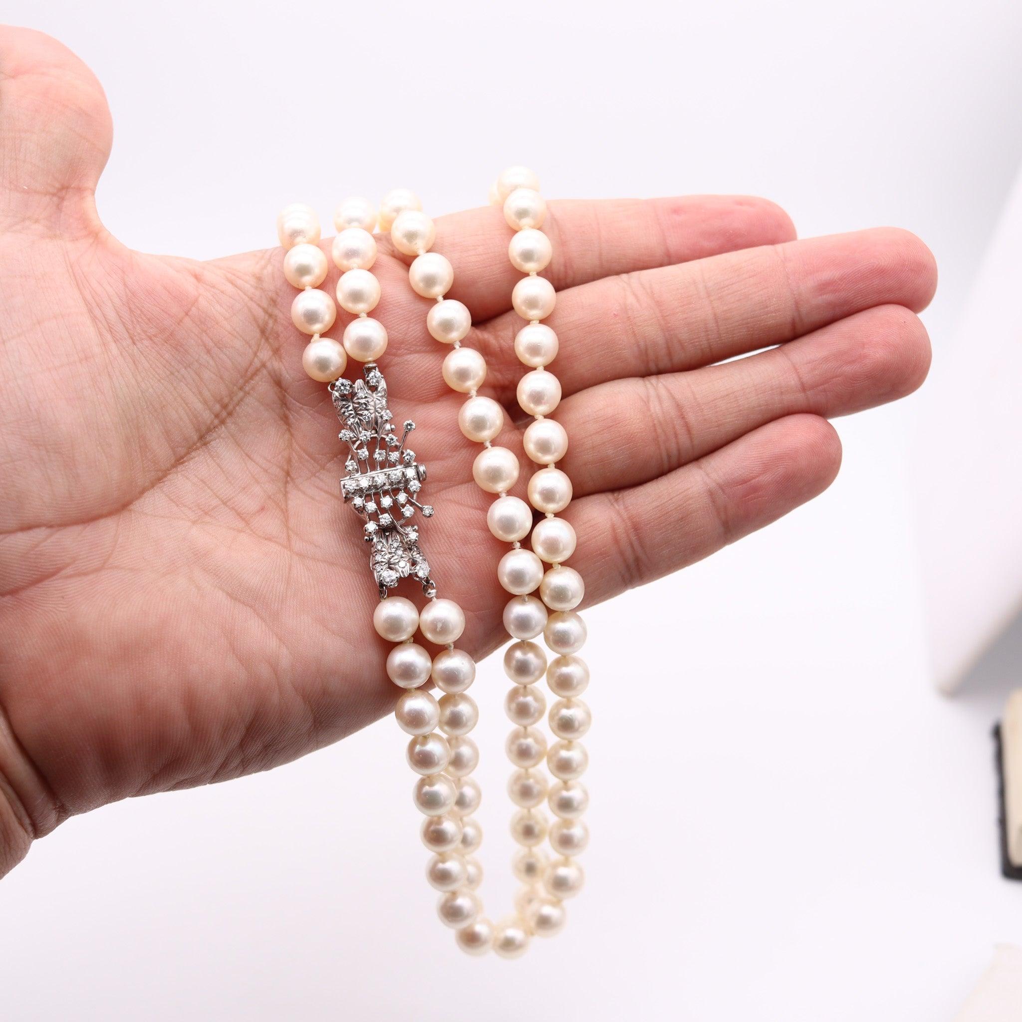 AKOYA PEARLS Collier à double rang certifié par leGIA en or 14 carats avec diamants en vente 3