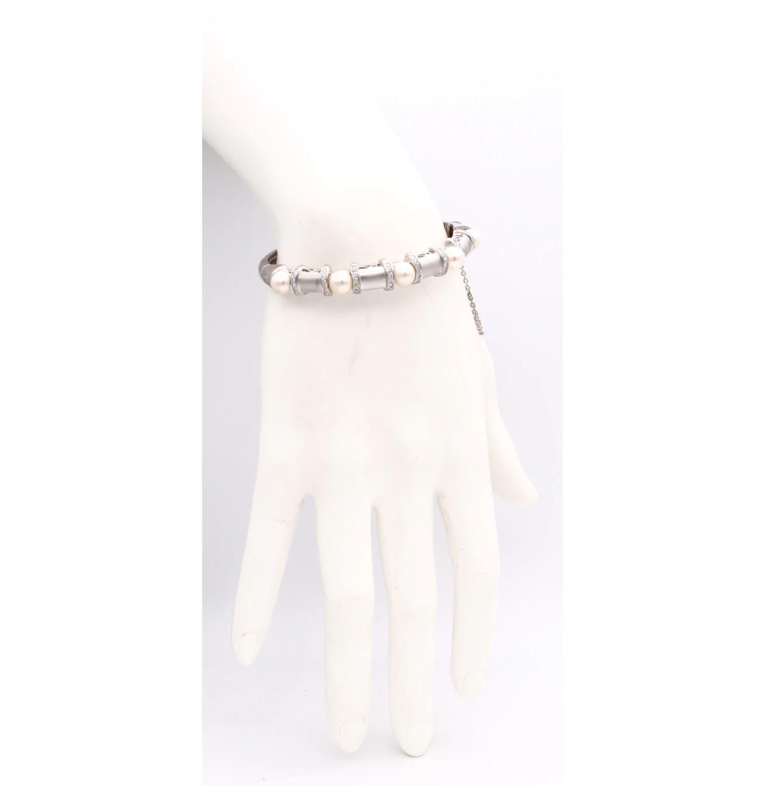 Akoya Pearls Modern Bangle Bracelet in 14 Kt White Gold with VS Diamonds For Sale 3