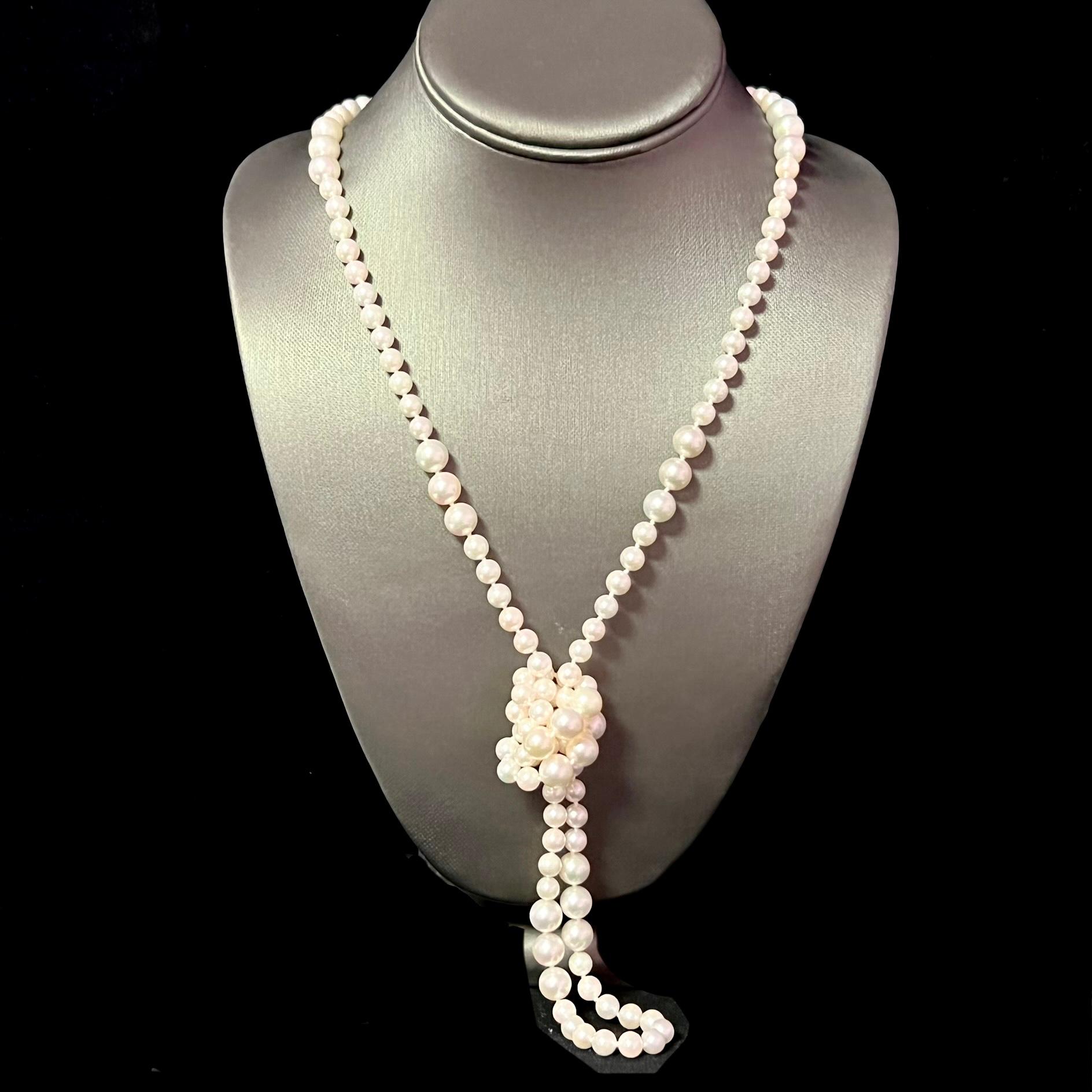 Collier Akoya en perles et or 14 carats avec fermoir boule certifié en vente 4