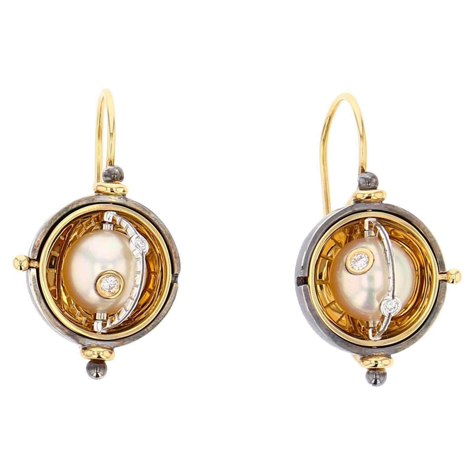Akoya Pearls Sphere Earrings in 18k Yellow Gold by Elie Top For Sale