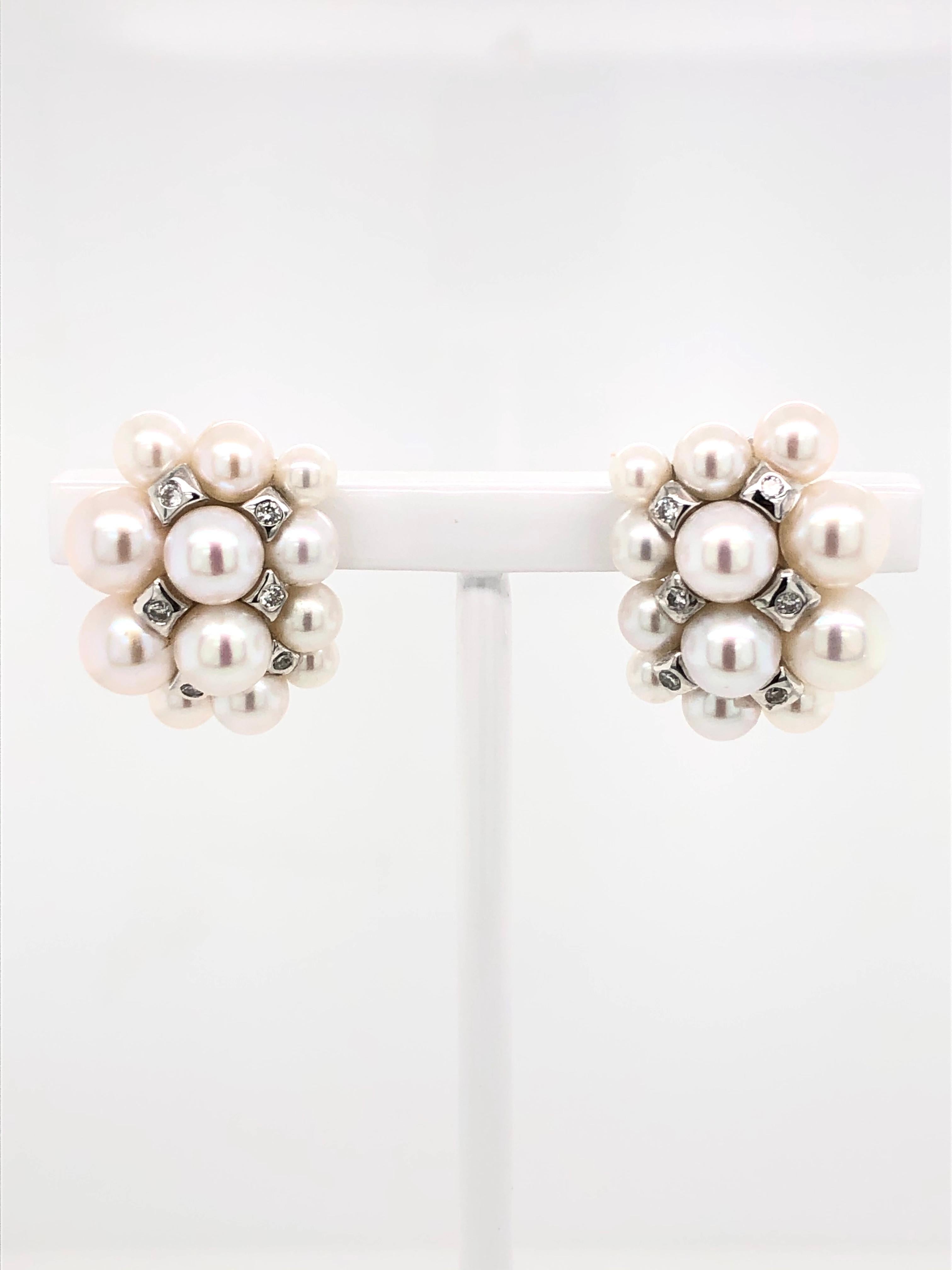 Women's or Men's Akoya Pearls with White Diamonds on White Gold 18 Karat Earrings