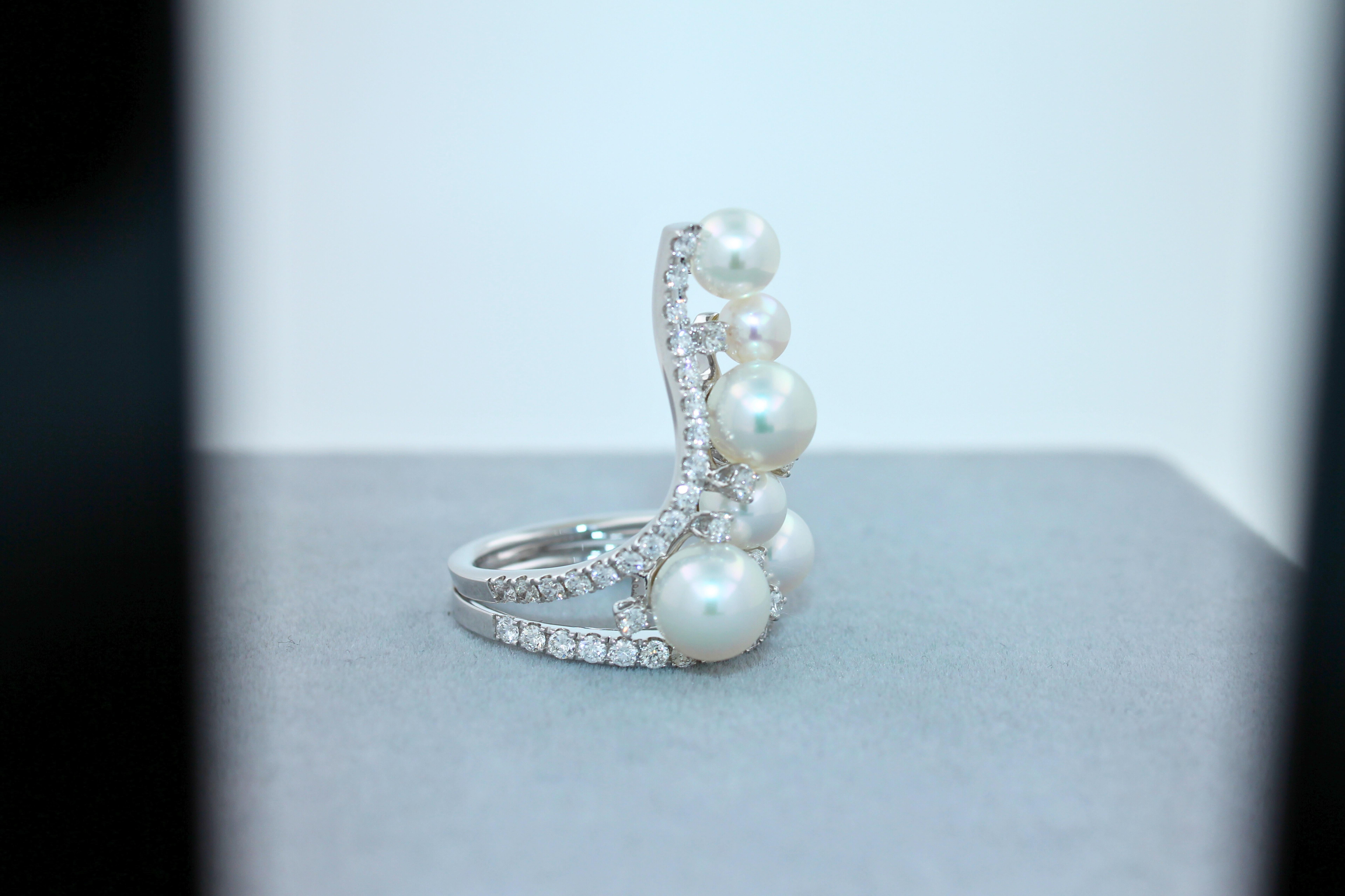 Akoya White Pearl Diamond Luxury Cocktail Tiara Crown 18 Karat White Gold Ring For Sale 12