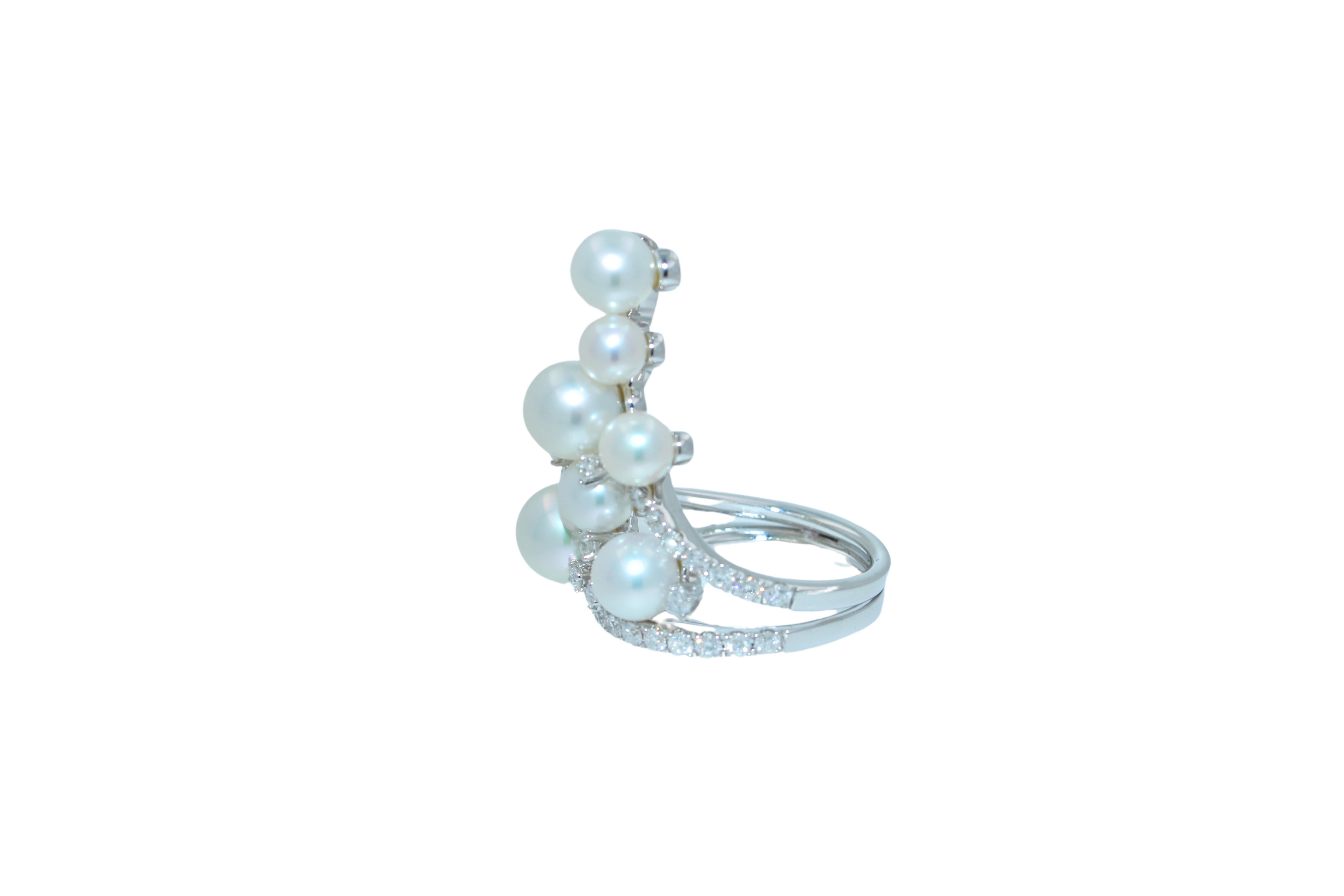 Women's or Men's Akoya White Pearl Diamond Luxury Cocktail Tiara Crown 18 Karat White Gold Ring For Sale