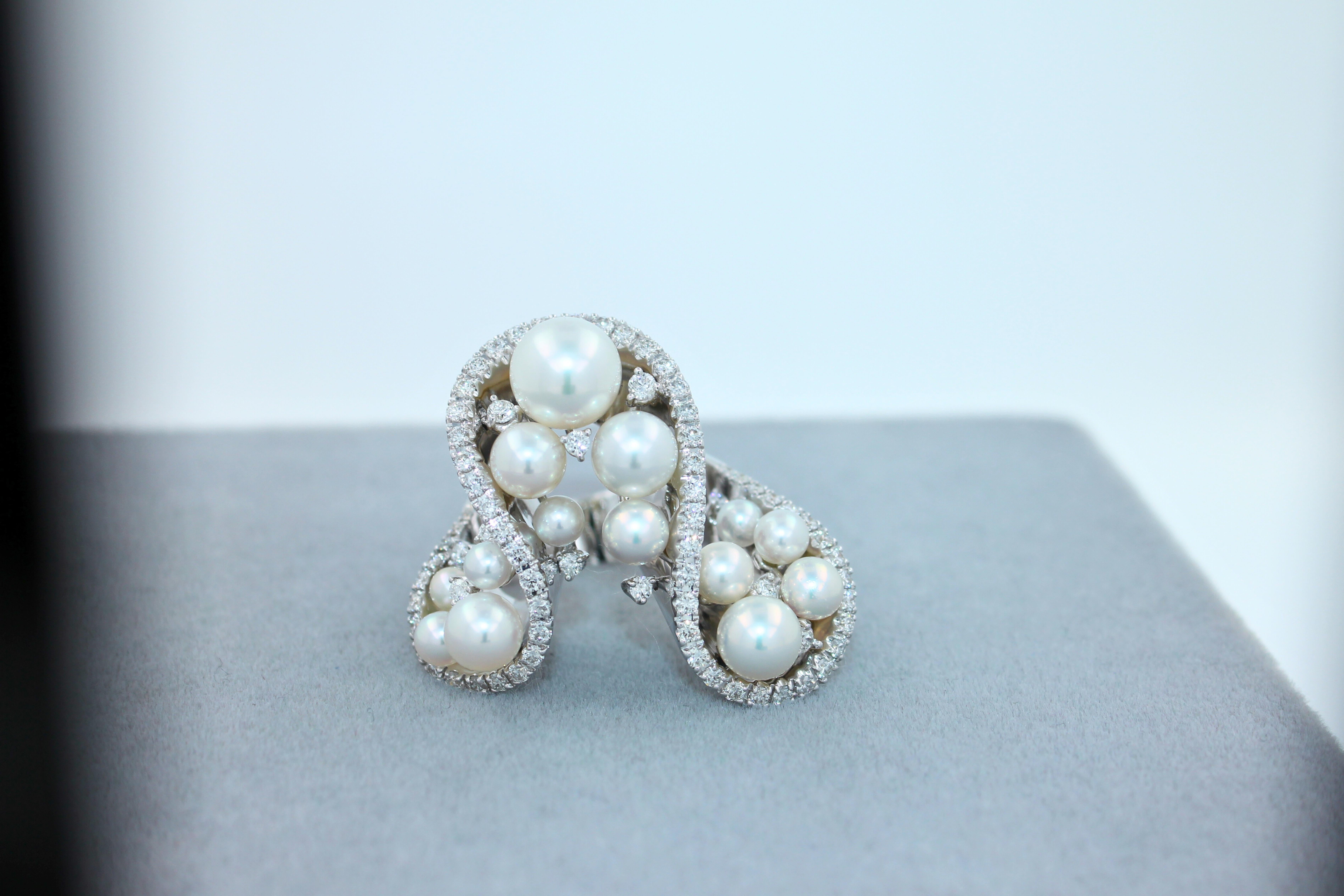 Women's or Men's Akoya White Pearl Grape Luxury Cocktail Pave Elegant 18K White Gold Diamond Ring For Sale