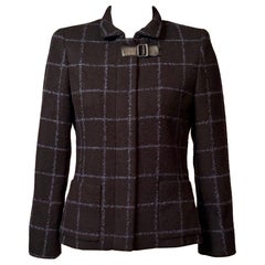 Veste Akris en alpaga à carreaux « windowpane » noirs et bleus, fermeture éclair sur le devant et bordures en cuir