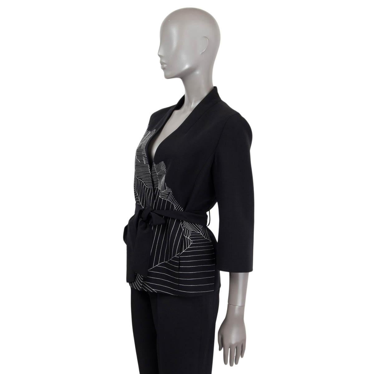 Black AKRIS black & white wool EMBROIDERED BELTED Blazer Jacket 38 M For Sale