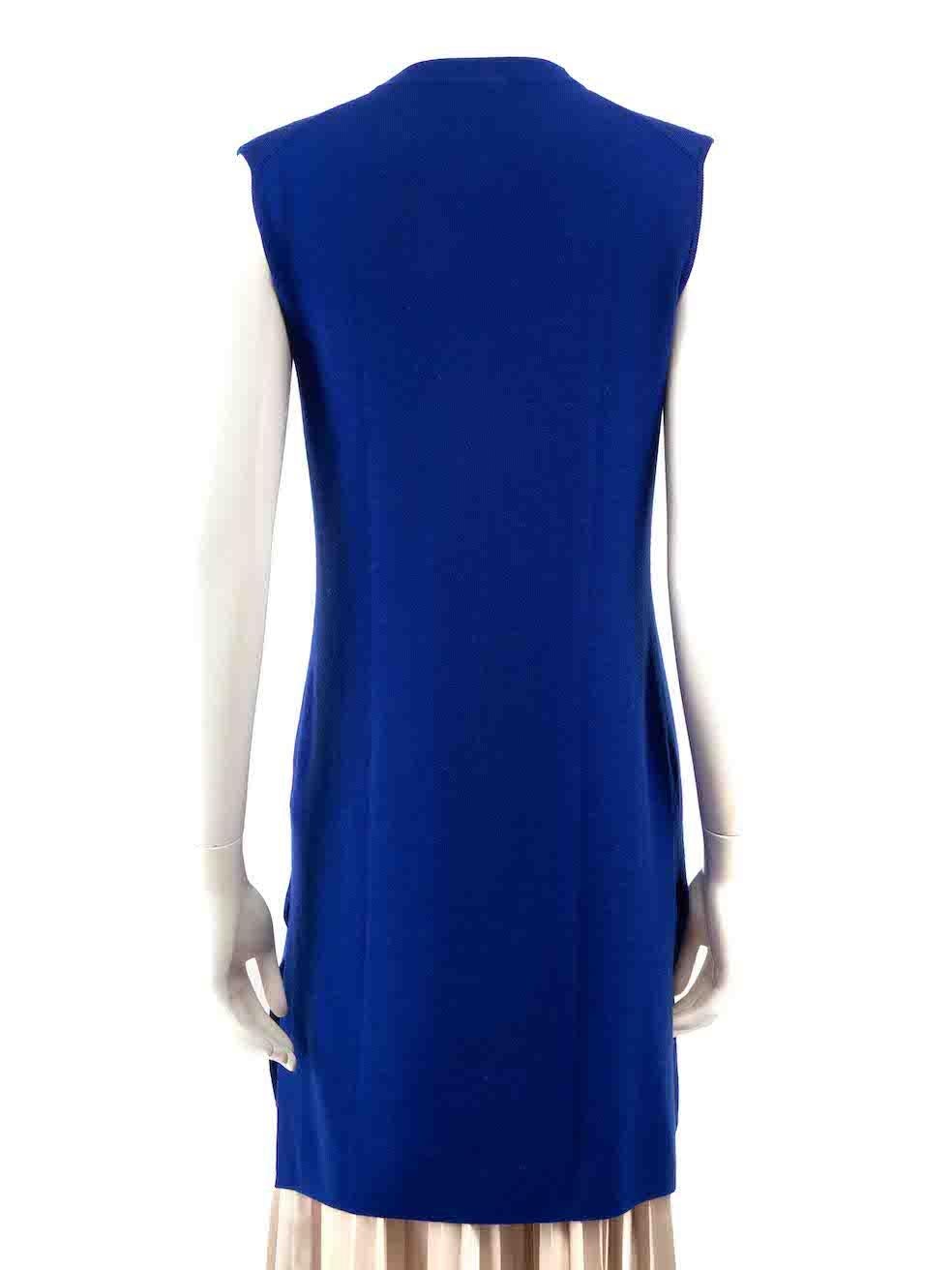 Akris Blue Sleeveless Mid-Length Cardigan Size L In Excellent Condition For Sale In London, GB