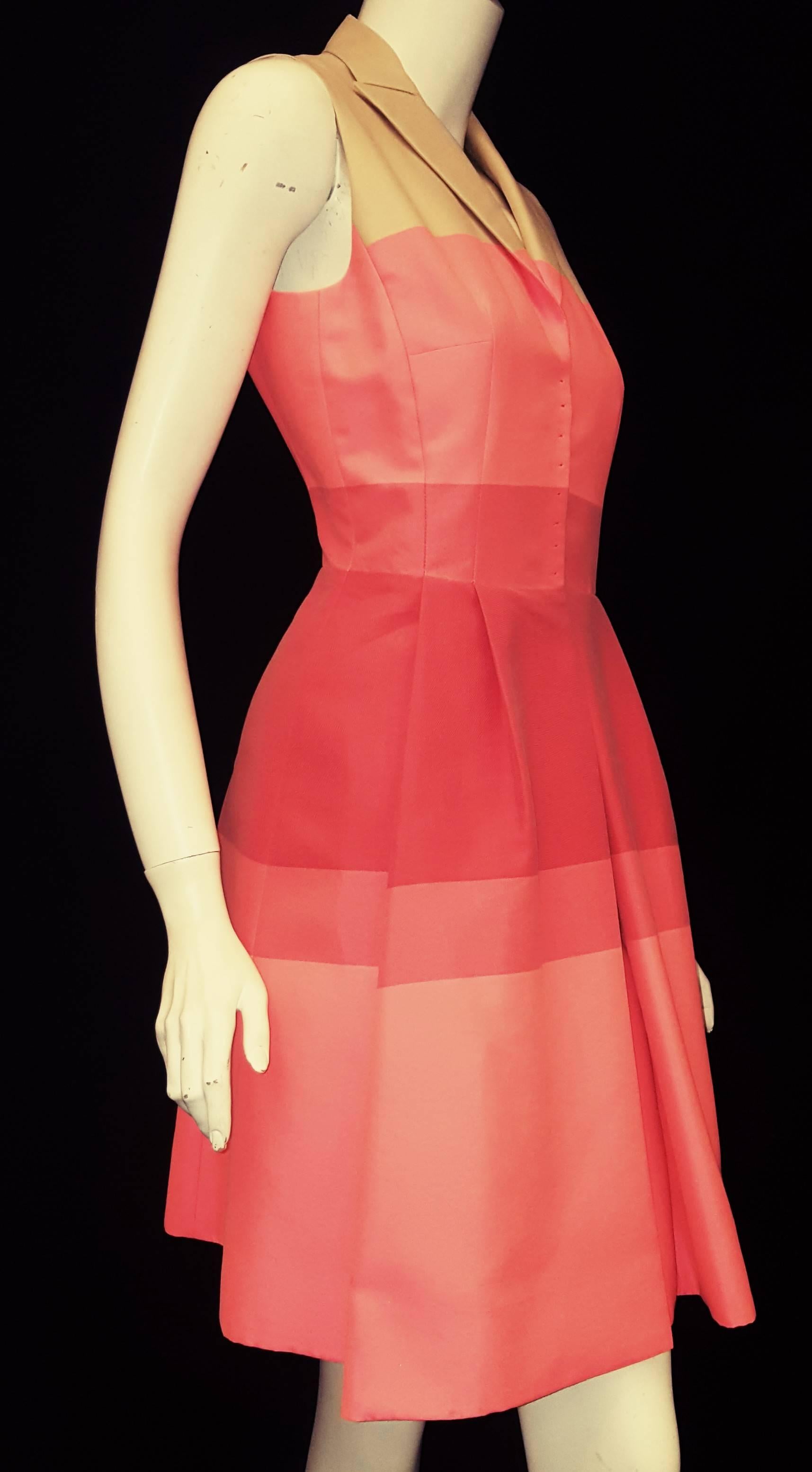 Akris Coral Hues & Beige Notch Collar Sleeveless Dress In Excellent Condition In Palm Beach, FL
