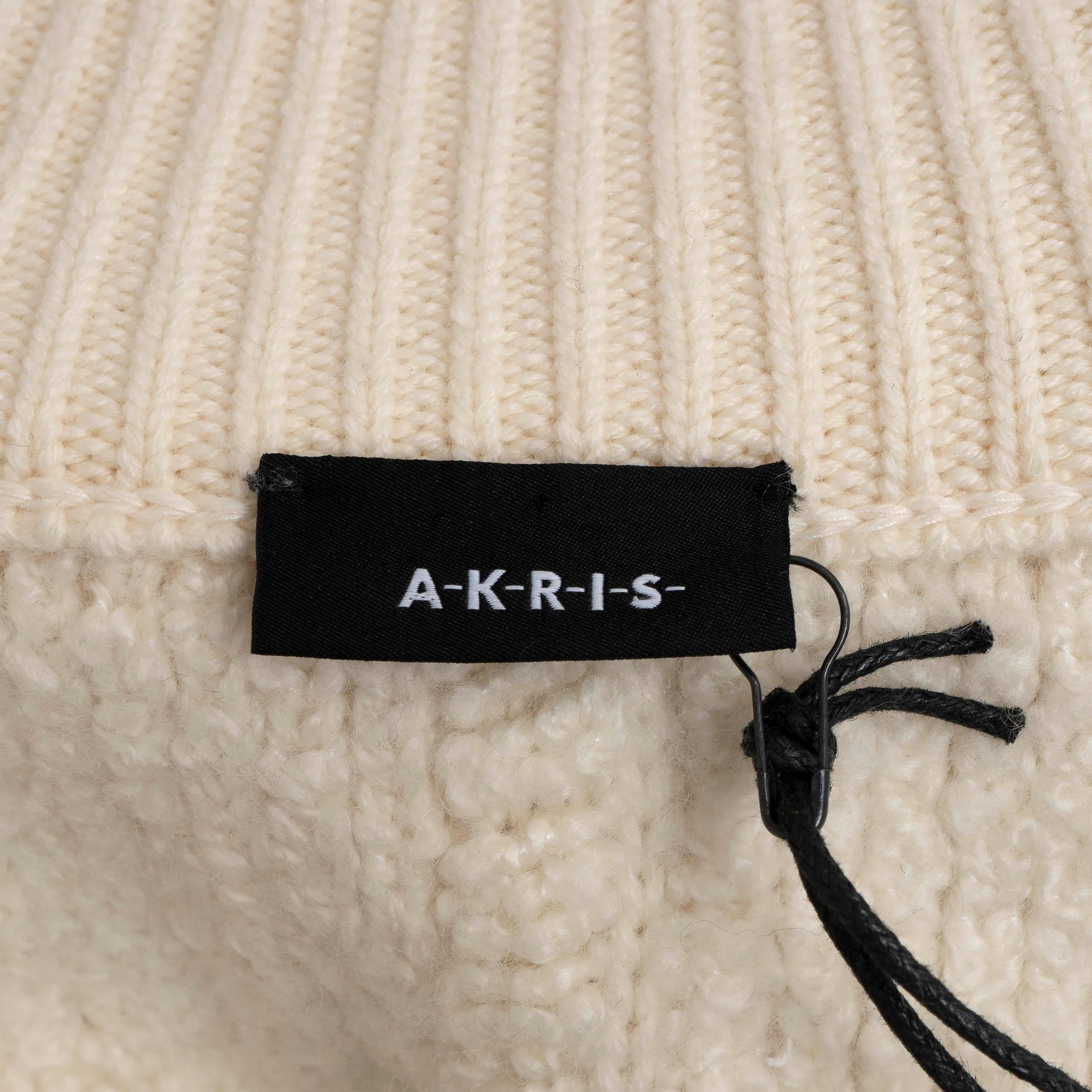 AKRIS cream cashmere 3/4 SLEEVE BOULCE KNIT Jacket 40 L For Sale 1
