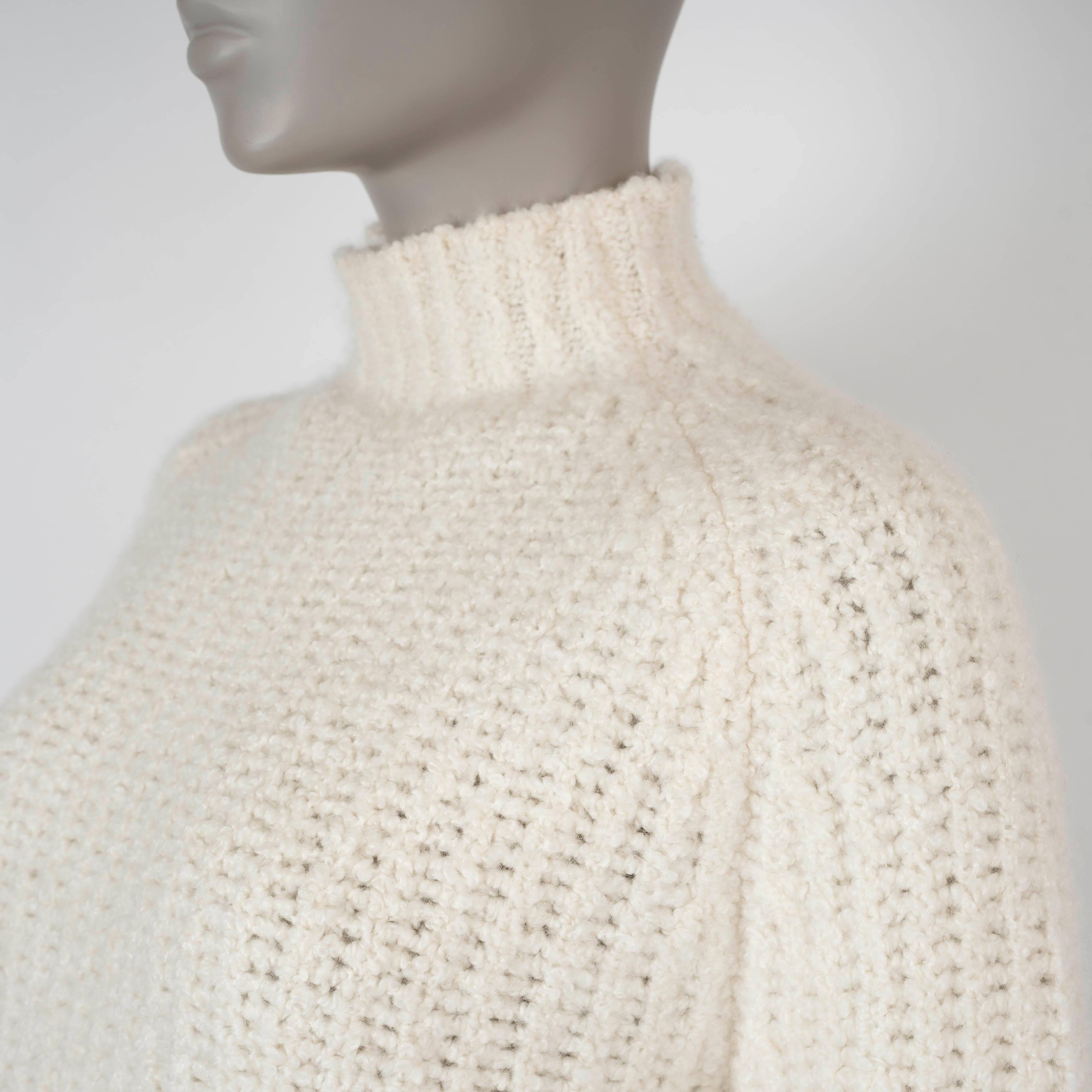 AKRIS cream cashmere CHUNKY KNIT MOCK NECK Sweater 38 M For Sale 1
