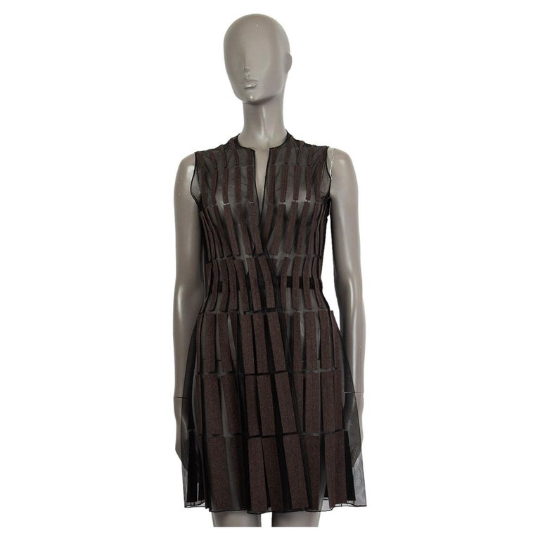 CHANEL black and white 2015 15K SLEEVELESS PLEATED TWEED and COTTON Dress  44 XL For Sale at 1stDibs