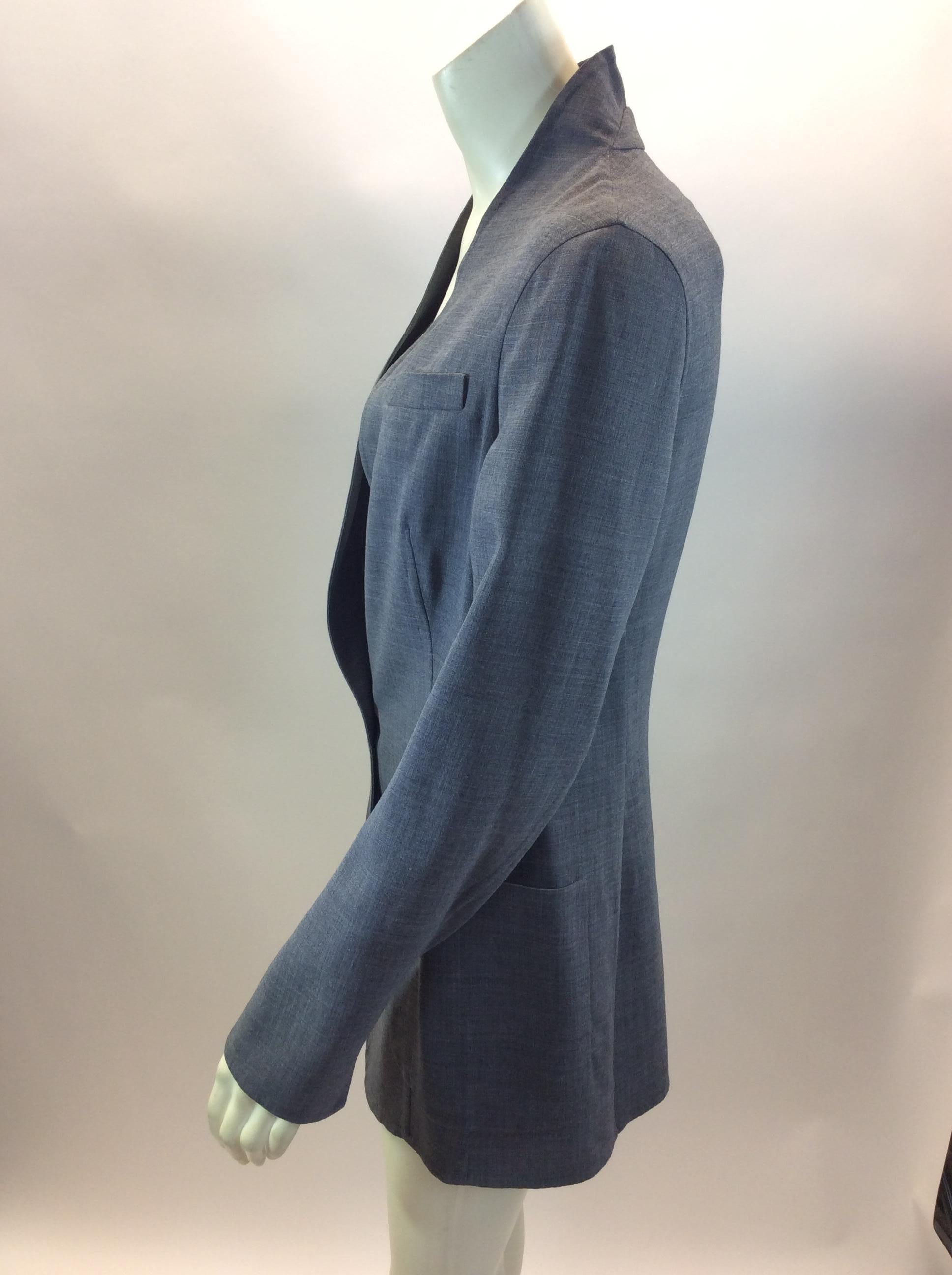 Akris Grey Linen and Wool Jacket
$599
Made in Switzerland
60% Linen
40% Wool
Size 6
Length 29
