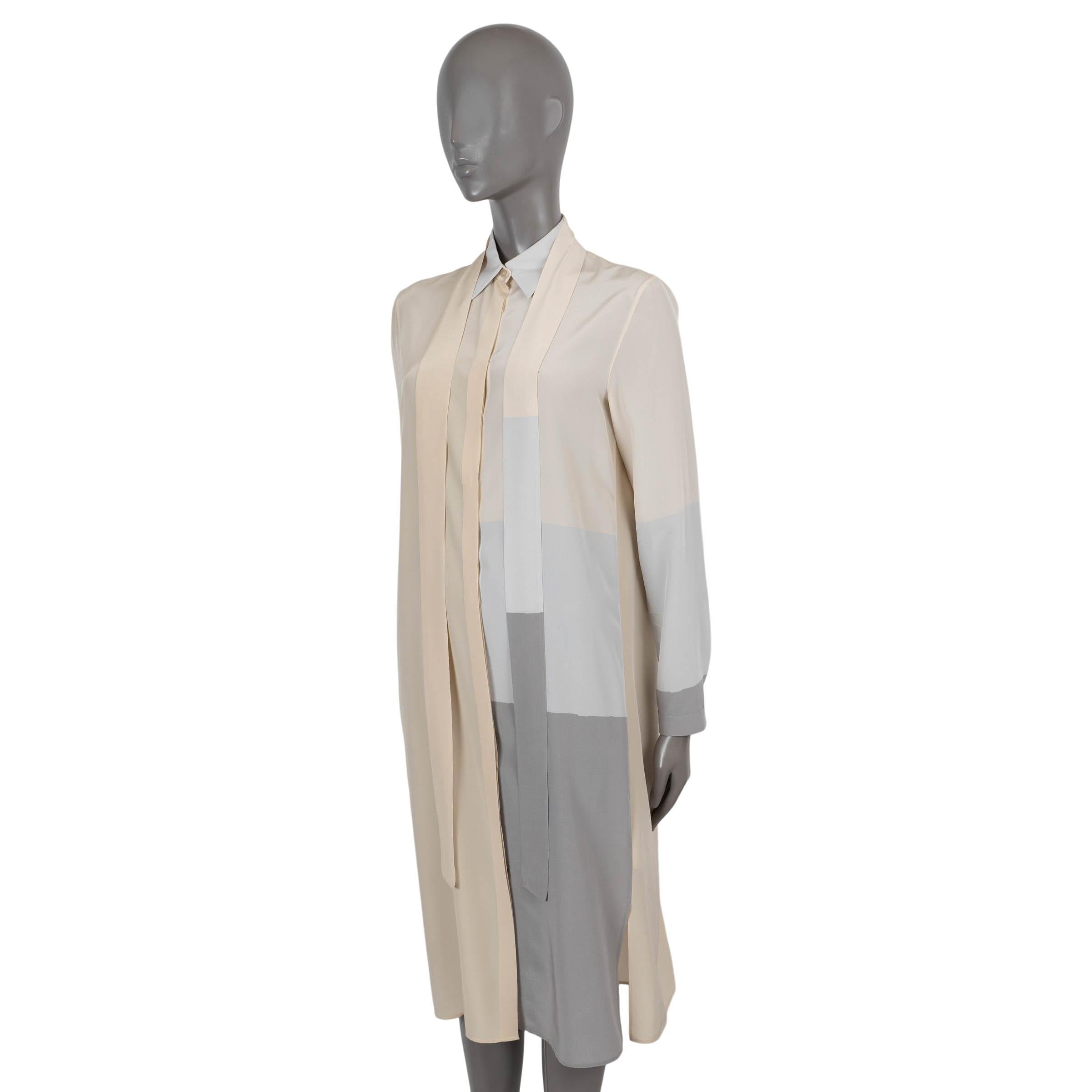 100% autentico Abito camicia colorblock Akris in crêpe di seta stampata beige, sabbia, argento e grigio Mezzo Mezzo (100%). Presenta colletti a punta e cintura autoallacciante. Si chiude con bottoni nascosti sul davanti ed è sfoderata. È stato