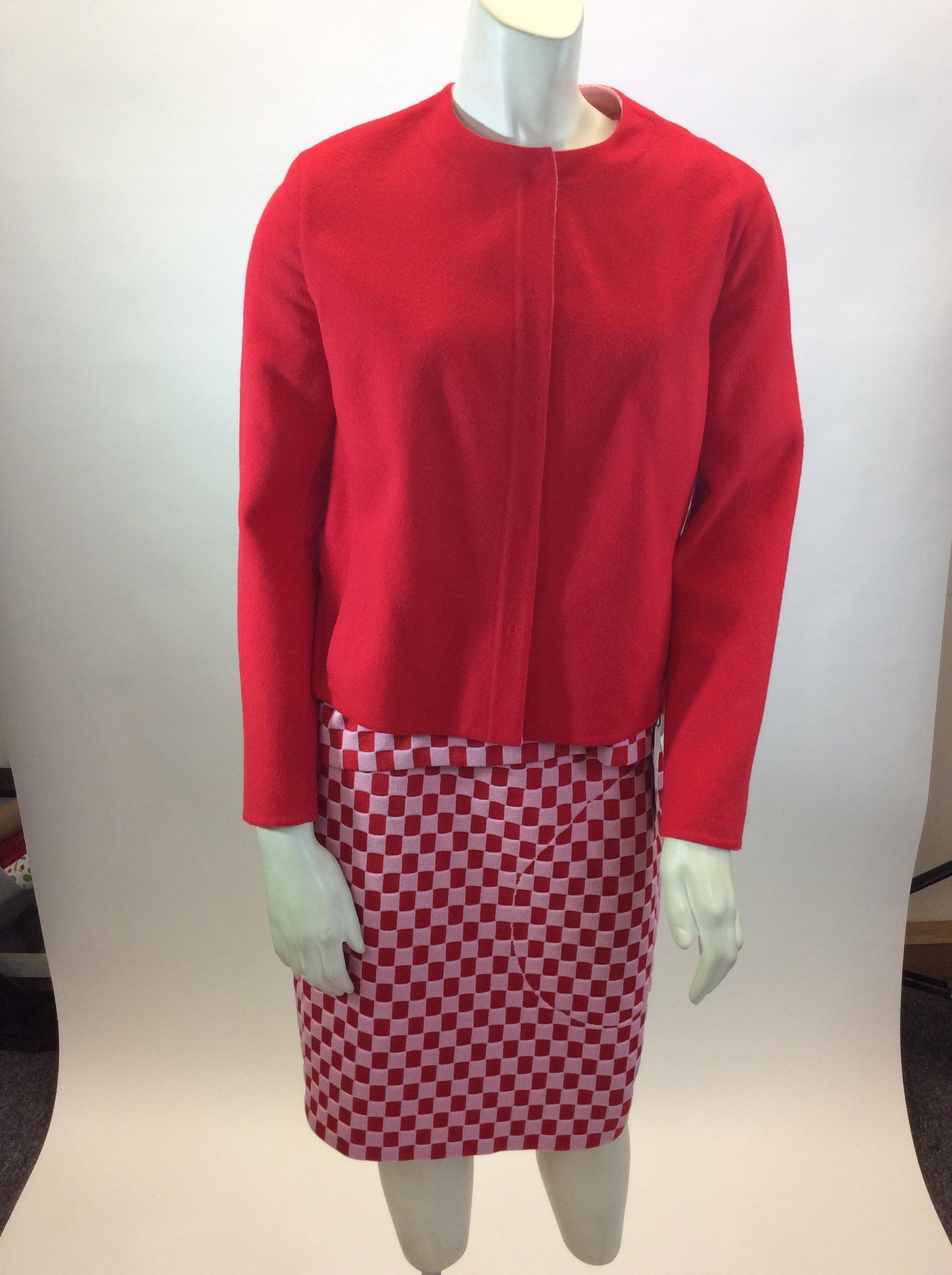 Akris Pink and Red Print Three Piece Skirt Set
$1299
Made in Switzerland
90% Silk, 10% Elastane
Skirt: Size 8
Length 21