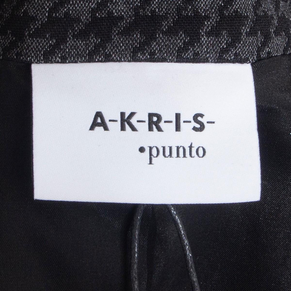 AKRIS PUNTO grey & black wool blend HOUNDSTOOTH Blazer Jacket 36 S In Excellent Condition In Zürich, CH