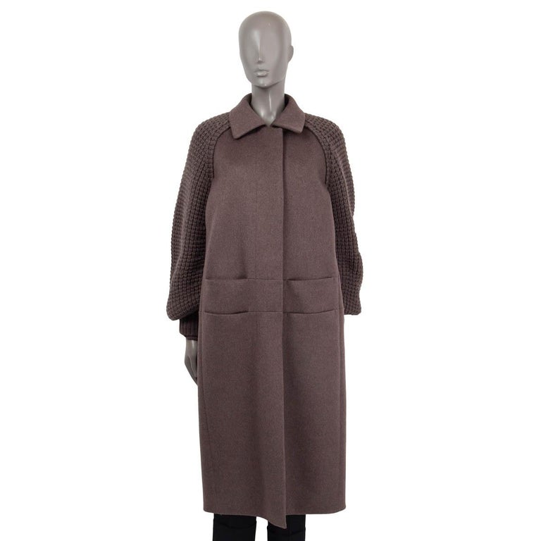 AKRIS sepia taupe cashmere CHUNKY KNIT SLEEVE Coat Jacket 40 L For Sale at  1stDibs | knit sleeve jacket, only sepia trenchcoat, sepiataupe