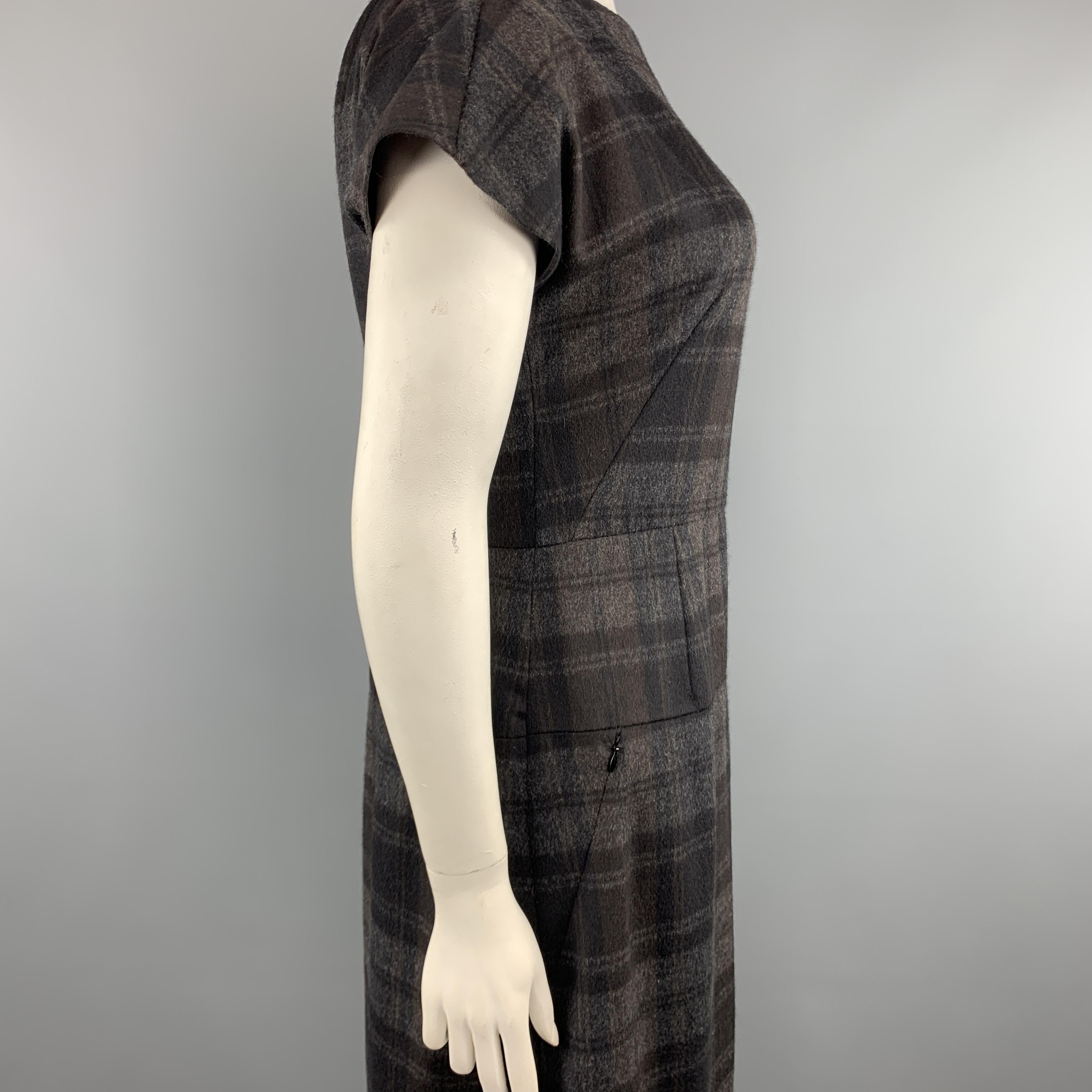 AKRIS Size 10 Grey Plaid Wool / Angora Cap Sleeve Shift Dress In Excellent Condition In San Francisco, CA