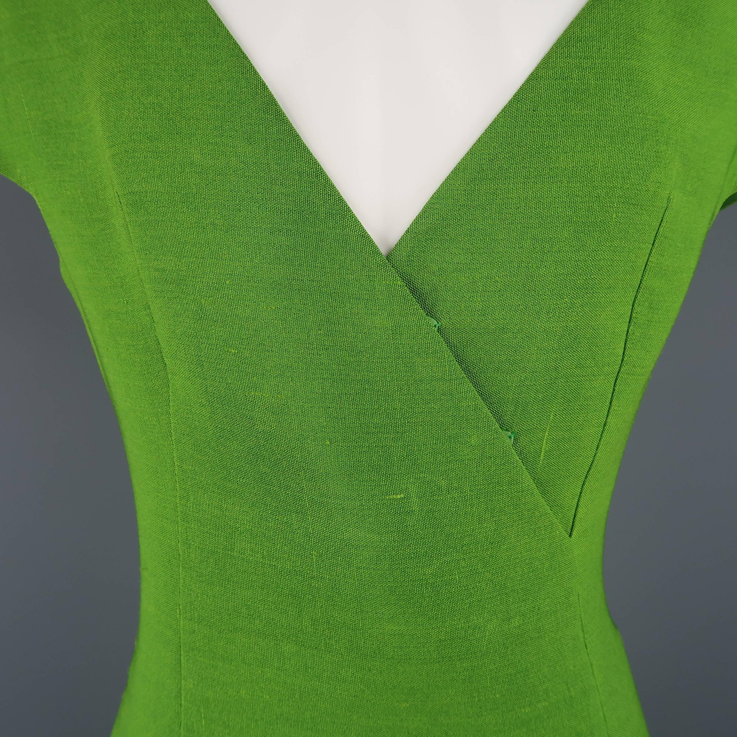 AKRIS Size 8 Green Silk Canvas High Neck Pleated Back Cocktail Dress In Good Condition In San Francisco, CA