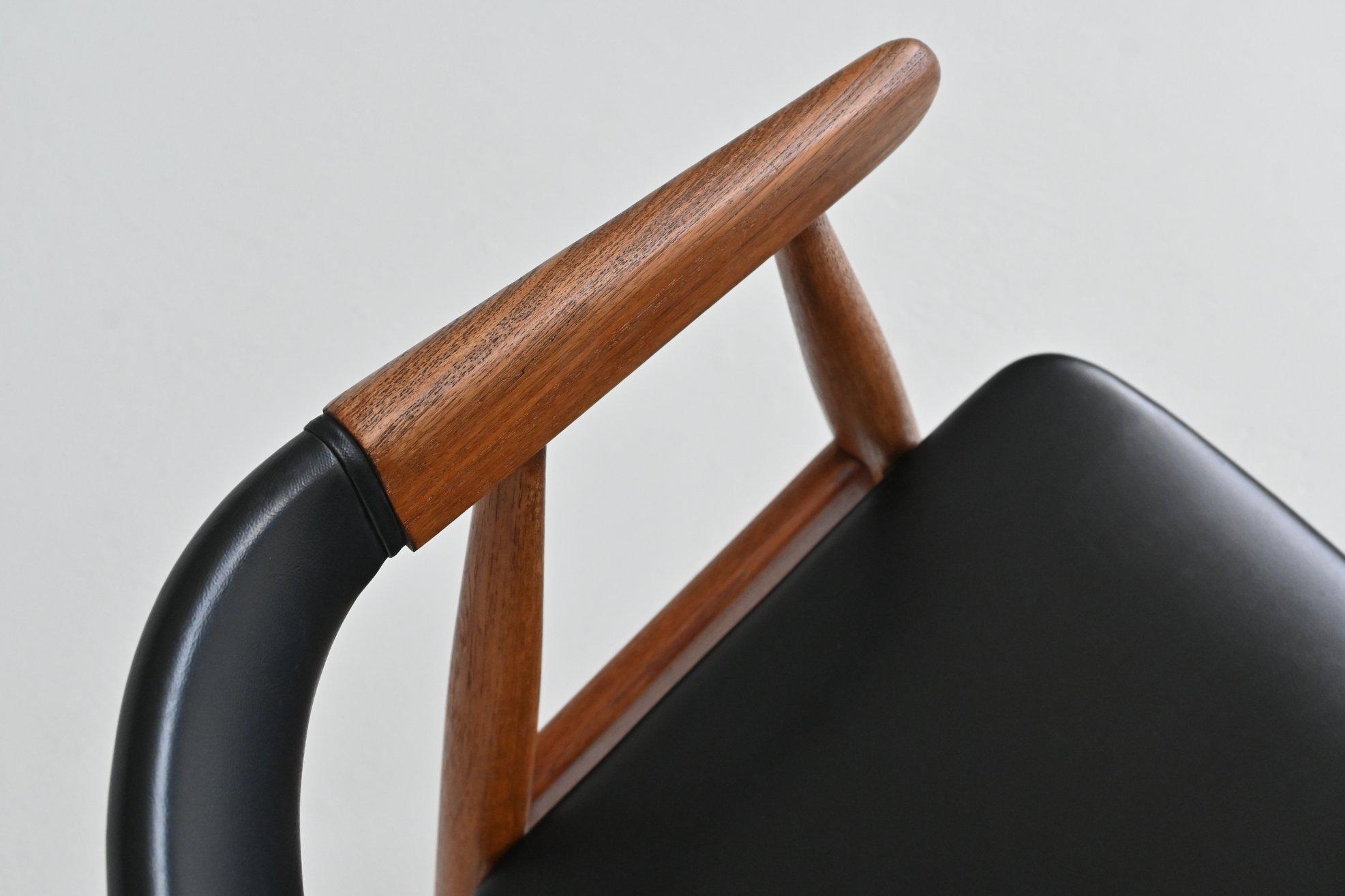Aksel Bender Madsen and Ejnar Larsen dining chairs in teak Denmark 1960 For Sale 9