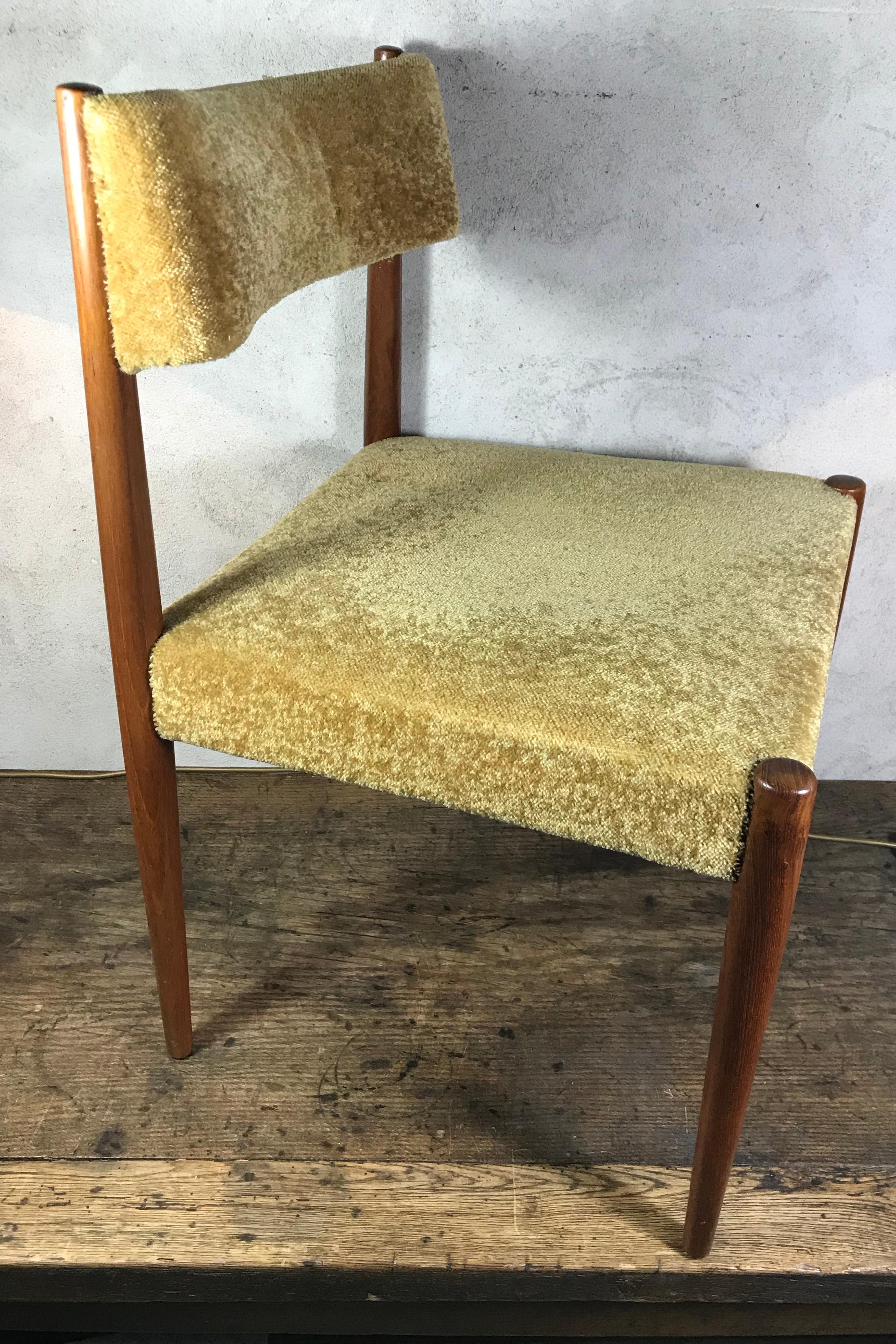 Aksel Bender Madsen Dining Room Chairs In Good Condition For Sale In Sint Annaland, NL