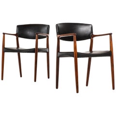 Aksel Bender Madsen y Ejner Larsen Sillones del ebanista Willy Beck