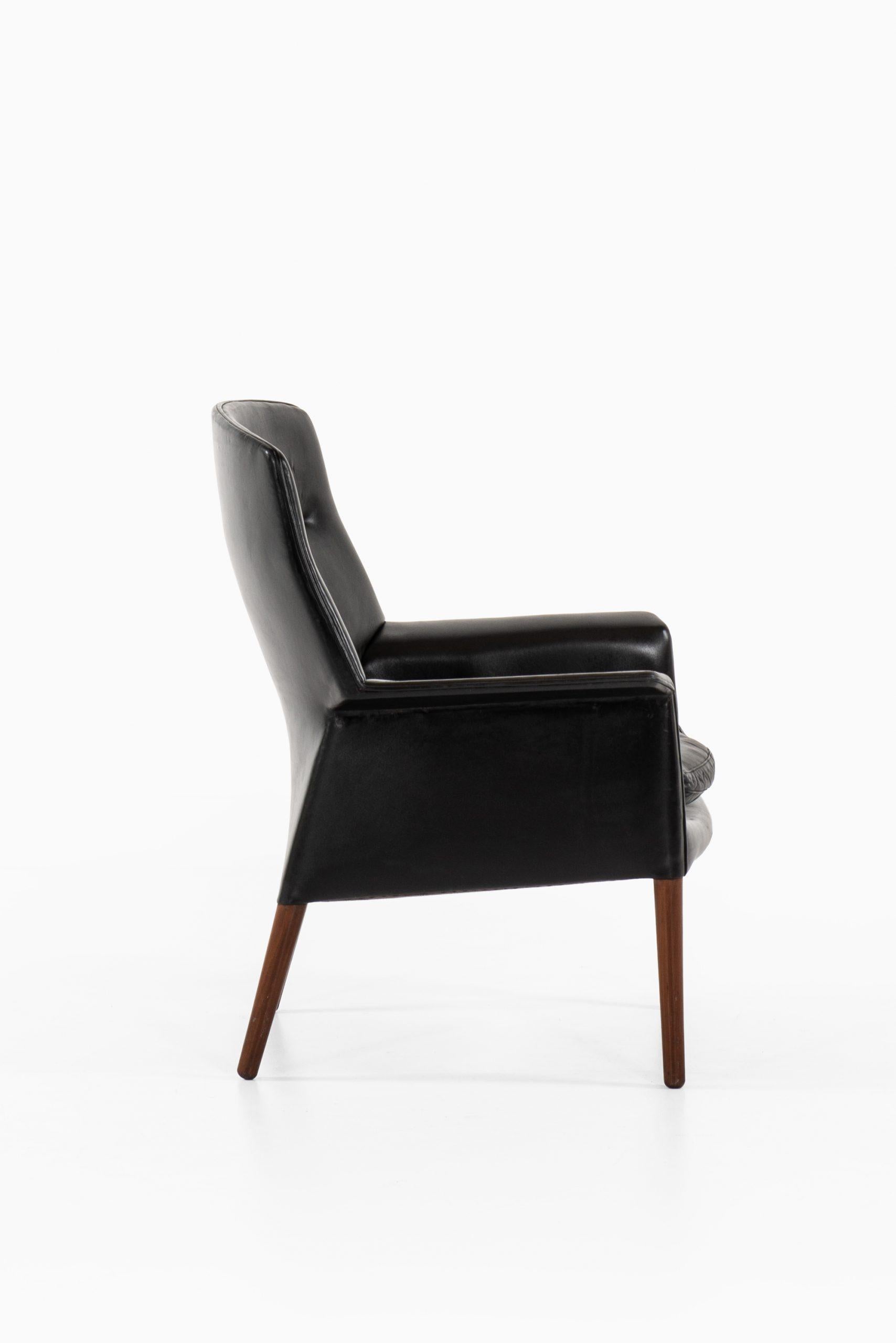 Danish Aksel Bender Madsen & Ejner Larsen Easy Chair by Cabinetmaker Willy Beck For Sale