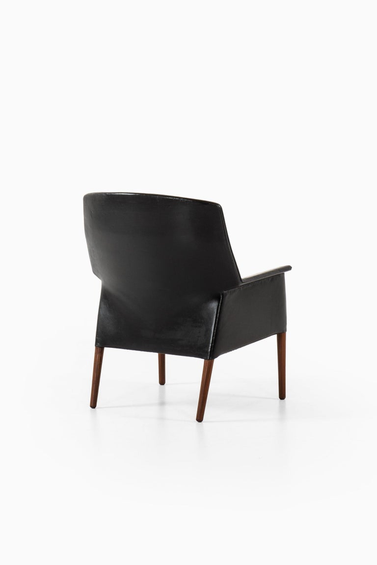 Mid-20th Century Aksel Bender Madsen & Ejner Larsen Easy Chair by Cabinetmaker Willy Beck For Sale