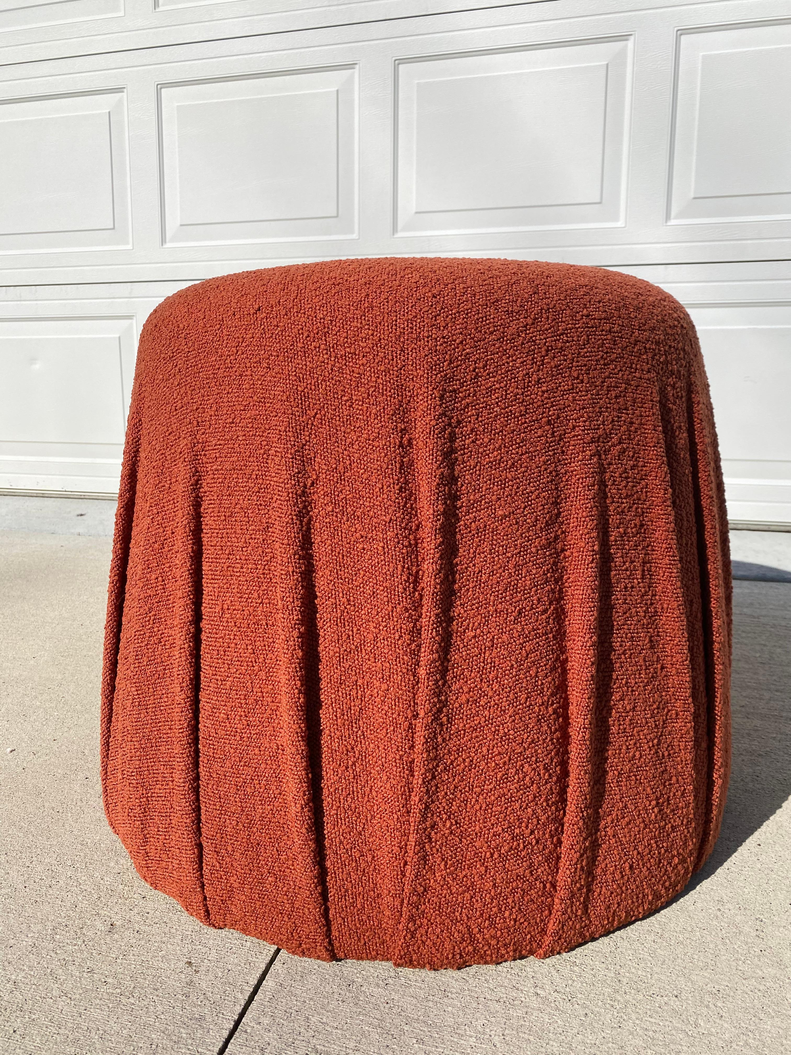 Américain Aksel Large Pouf/Tabouret-Orange Boucle en vente