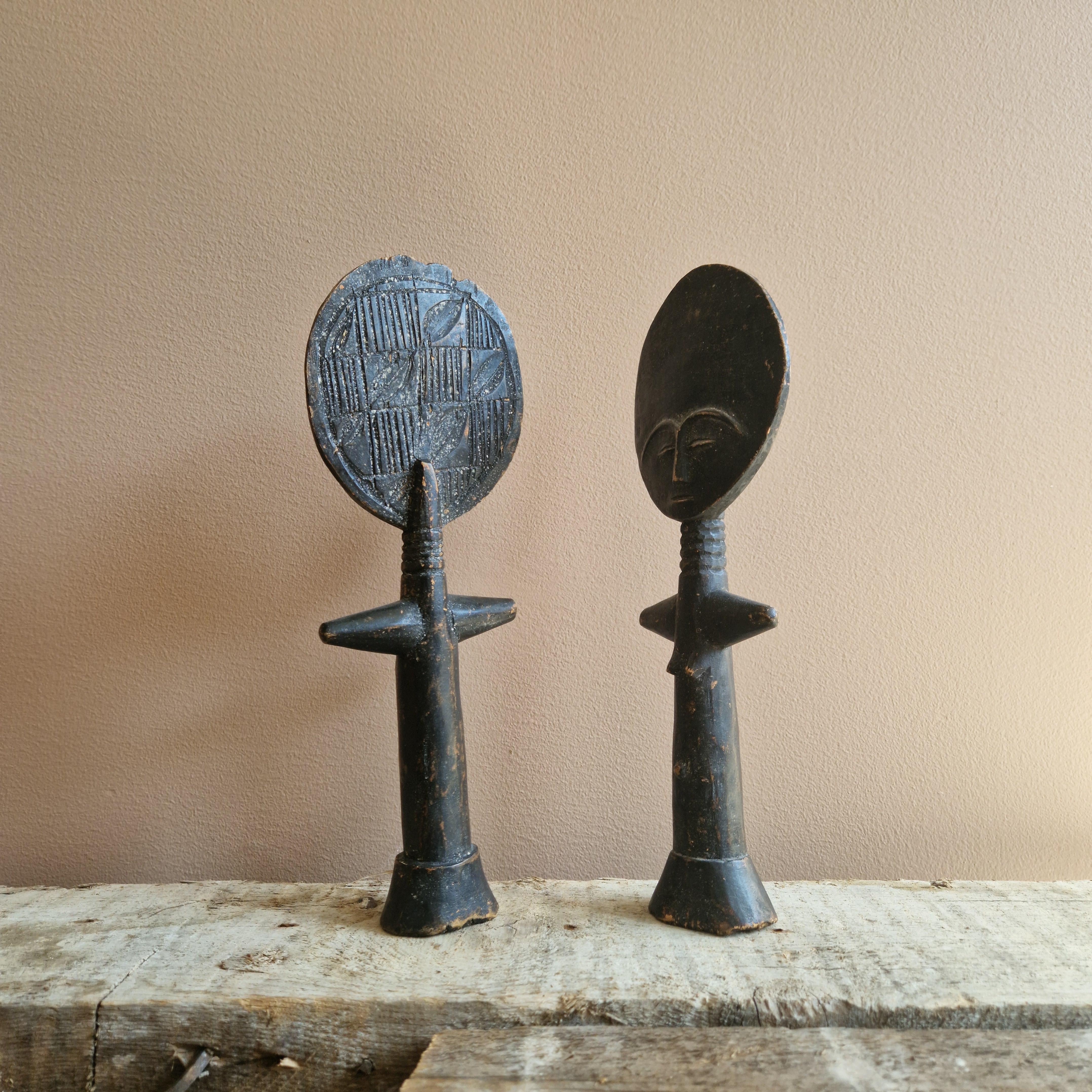 Akua´ba fertility dolls, Ashanti, Ghana. 20th century In Good Condition For Sale In Stockholm, SE