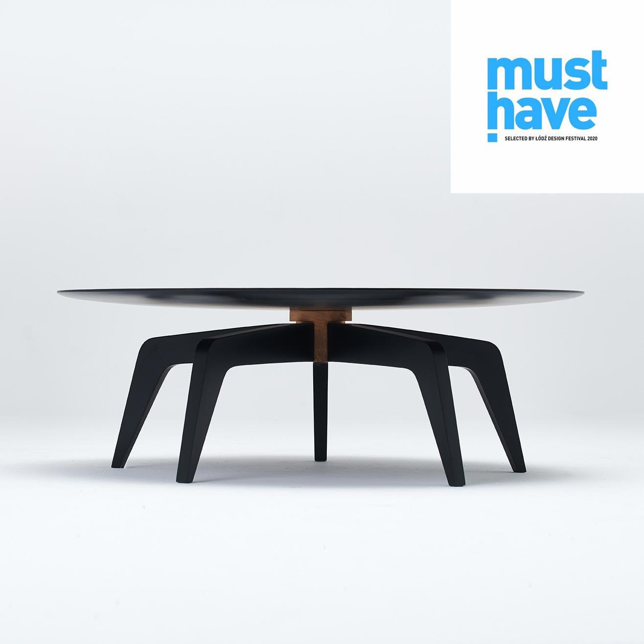 AL 102 - Contemporary Sculptural Solid Oak Coffee Table with Sci-Fi Influence For Sale 9