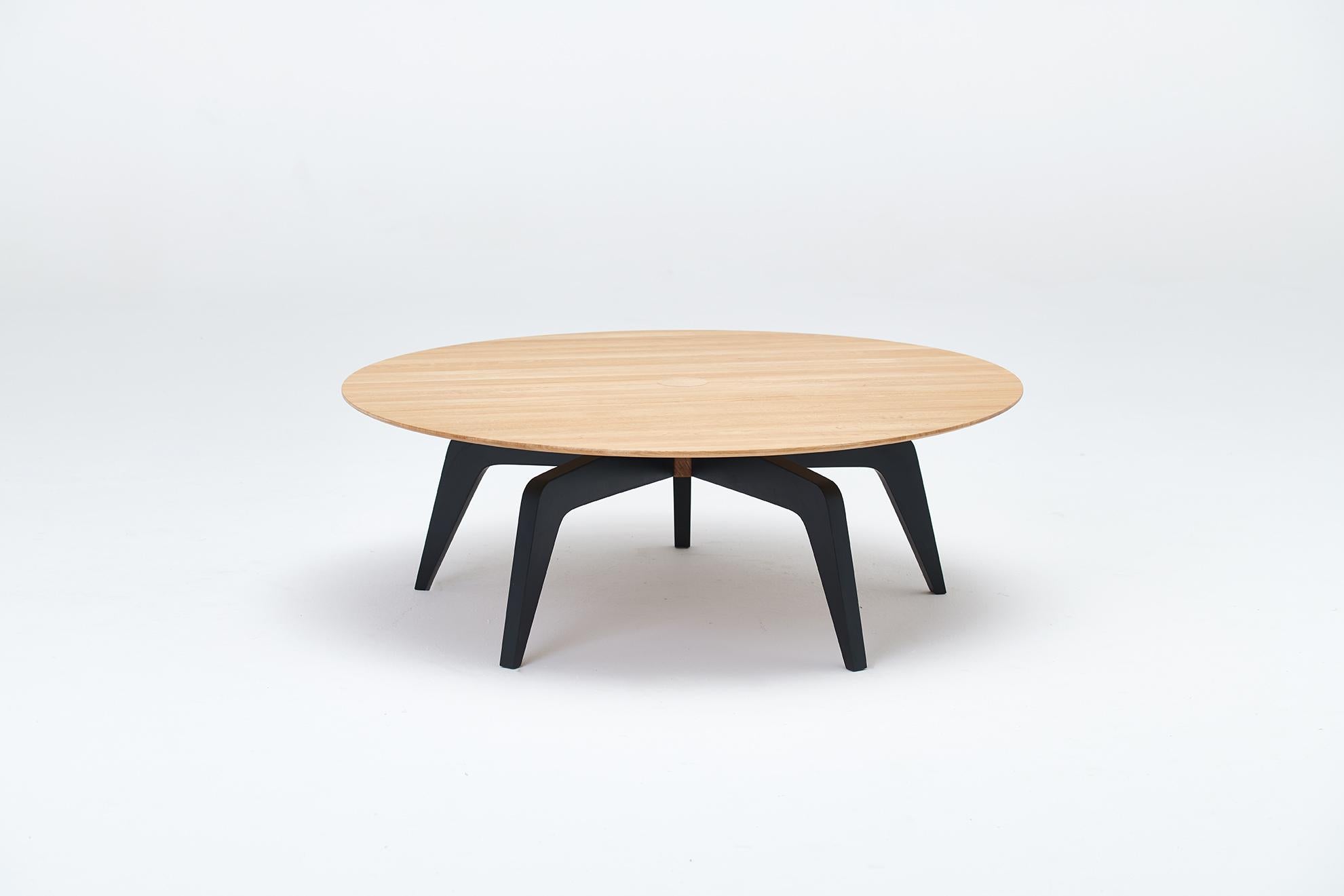 AL 102 - Contemporary Sculptural Solid Oak Coffee Table with Sci-Fi Influence For Sale 4