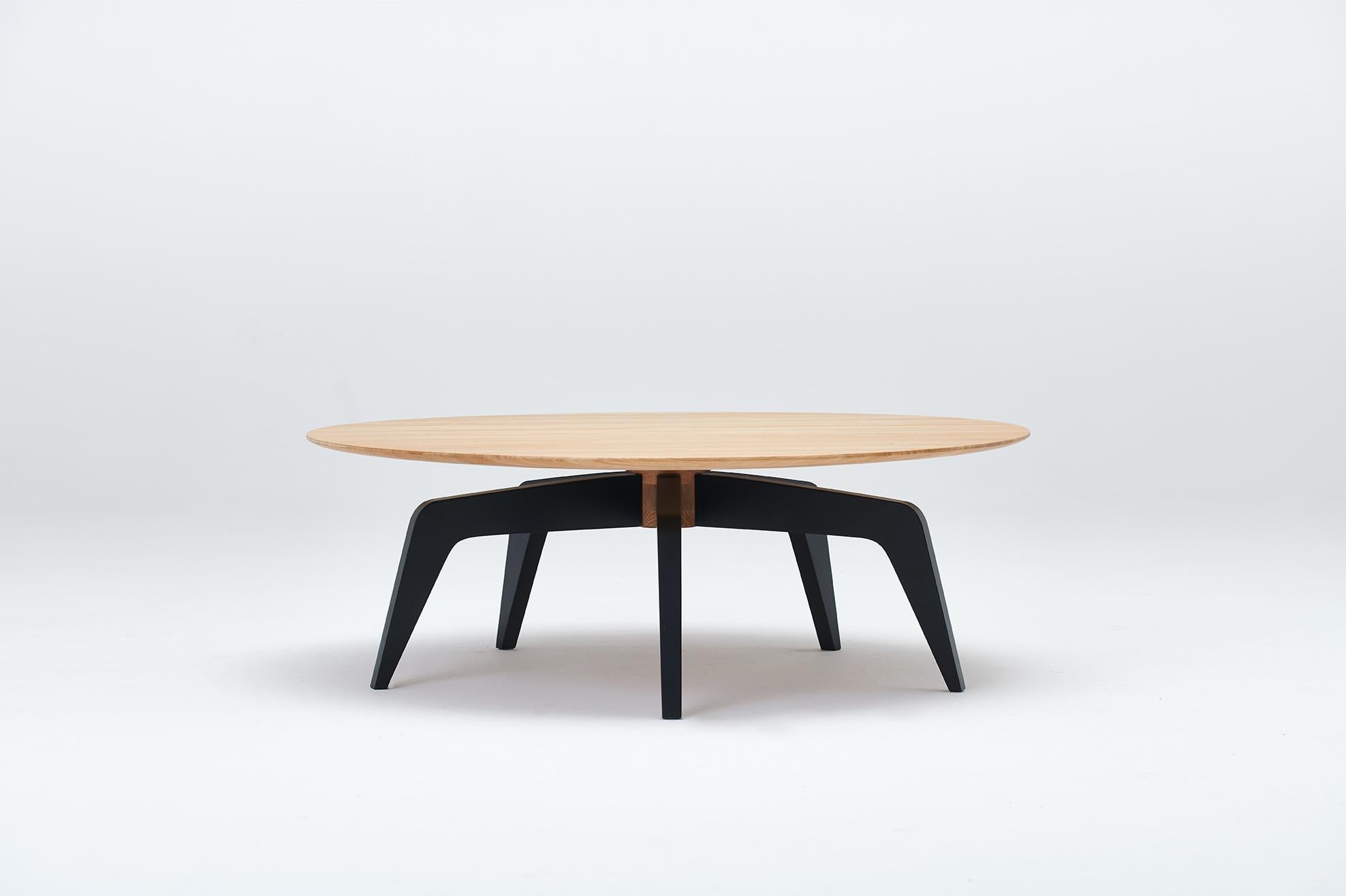 AL 102 - Contemporary Sculptural Solid Oak Coffee Table with Sci-Fi Influence For Sale 5