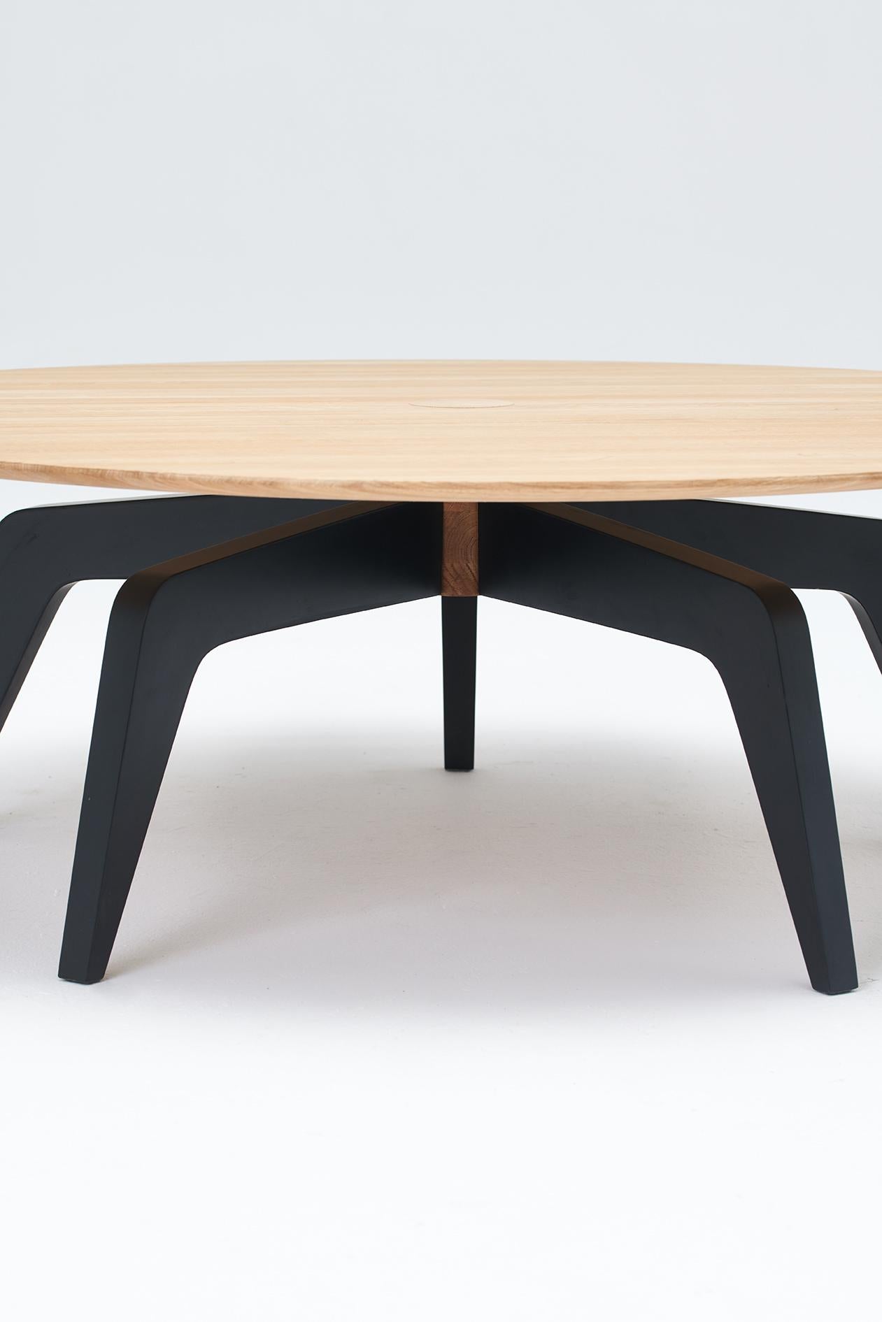 AL 102 - Contemporary Sculptural Solid Oak Coffee Table with Sci-Fi Influence For Sale 6