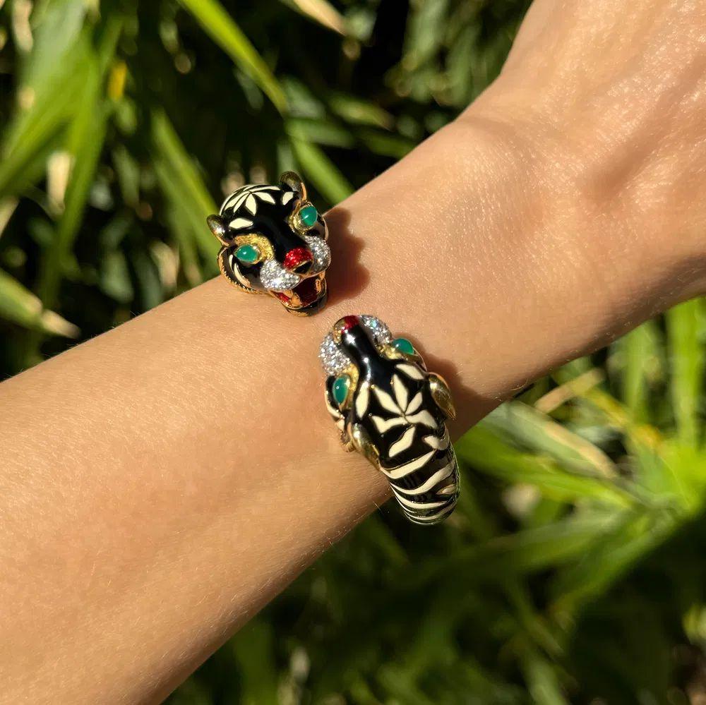 Modernista Bracciale Al Angiolino & Zogno con smalto, tigre e diamanti, con cerniera in oro in vendita