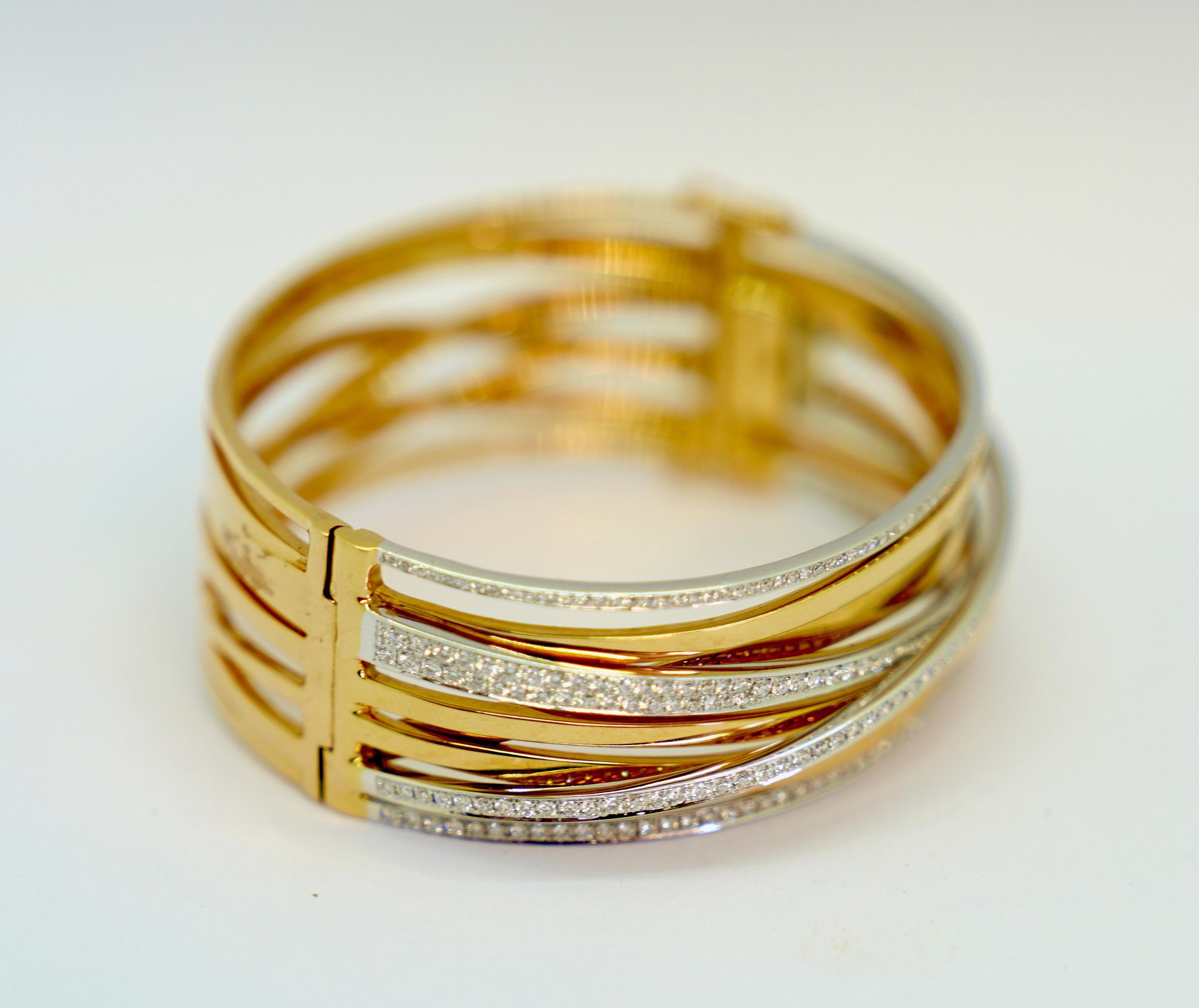 Al Coro Serenata Ladies' Diamond Bangle in 18k rose gold and white gold For Sale 2