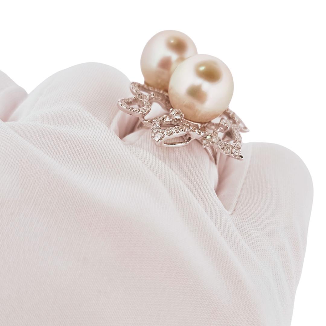 Romantic Al Majed Jewellery Ring in 18k Gold, South of Sea Pearls and Diamonds, EU50 For Sale