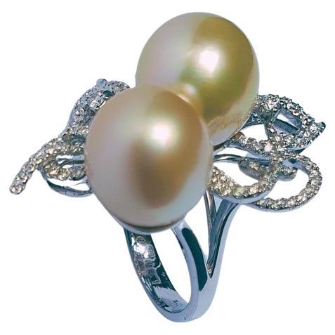 Al Majed Jewellery Ring in 18k Gold, South of Sea Pearls and Diamonds, EU50 For Sale