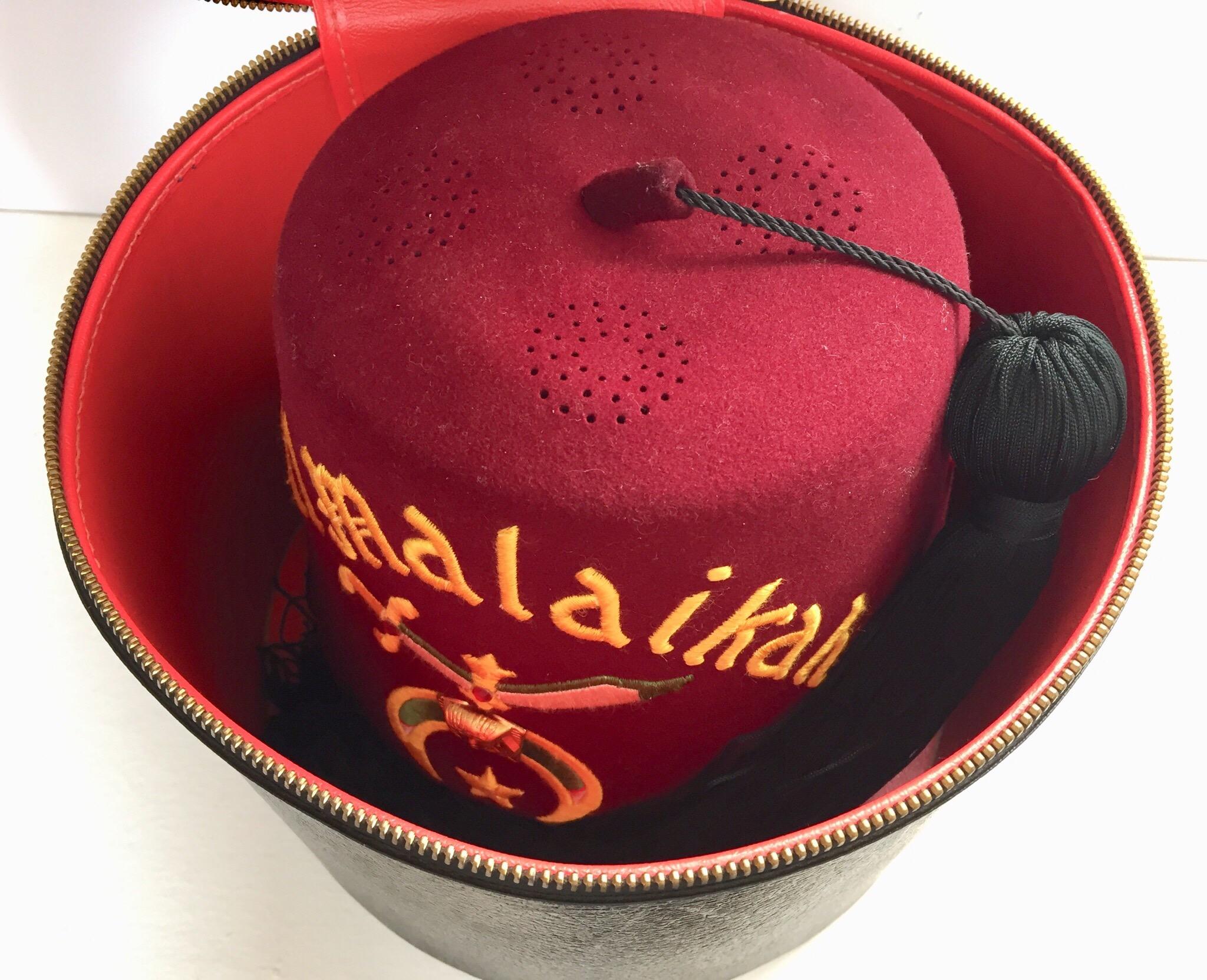 AL Malaikah Vintage Iconic Masonic Shriner Burgundy Wool Fez Hat in Original Box For Sale 1