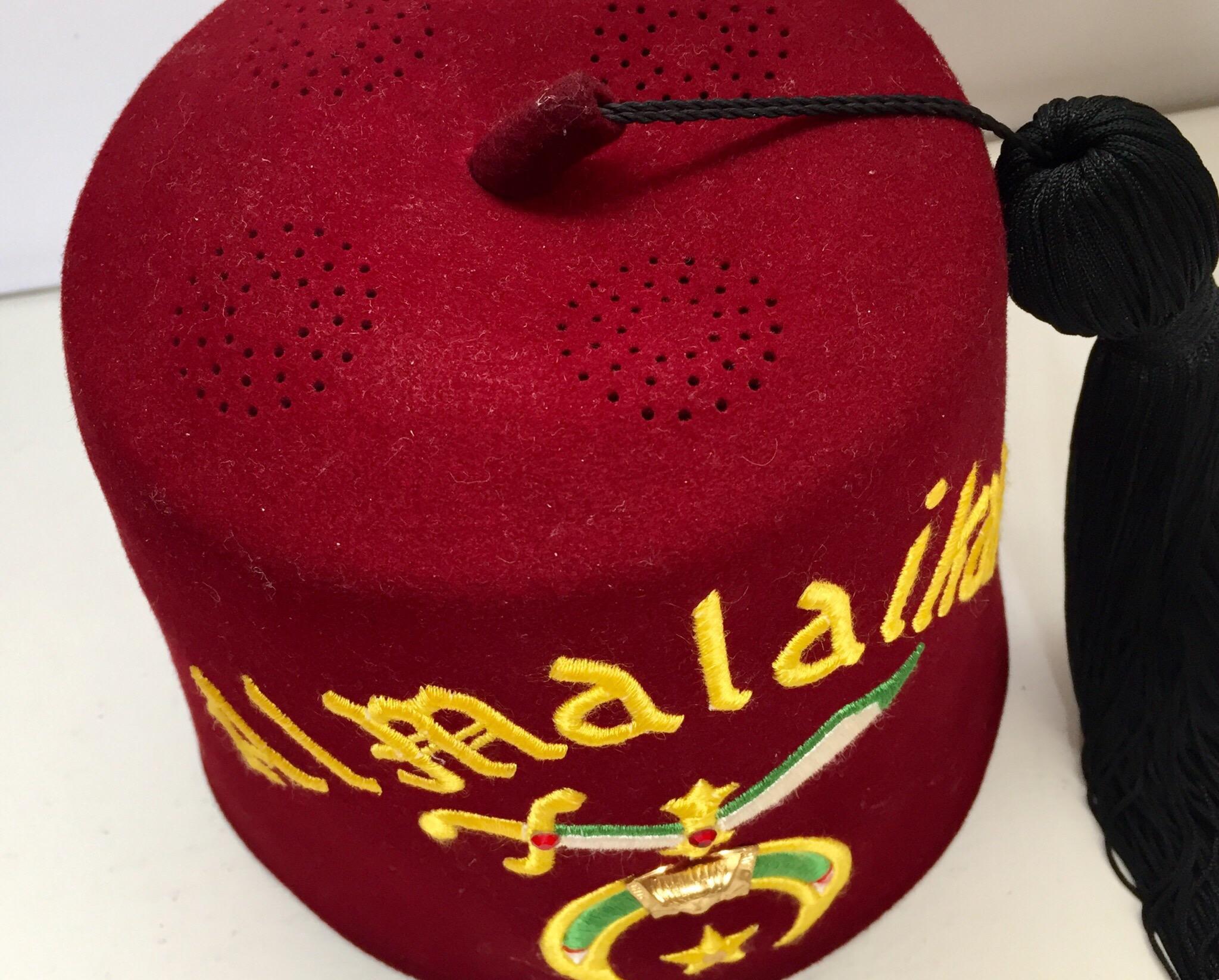 Black AL Malaikah Vintage Iconic Masonic Shriner Burgundy Wool Fez Hat in Original Box For Sale