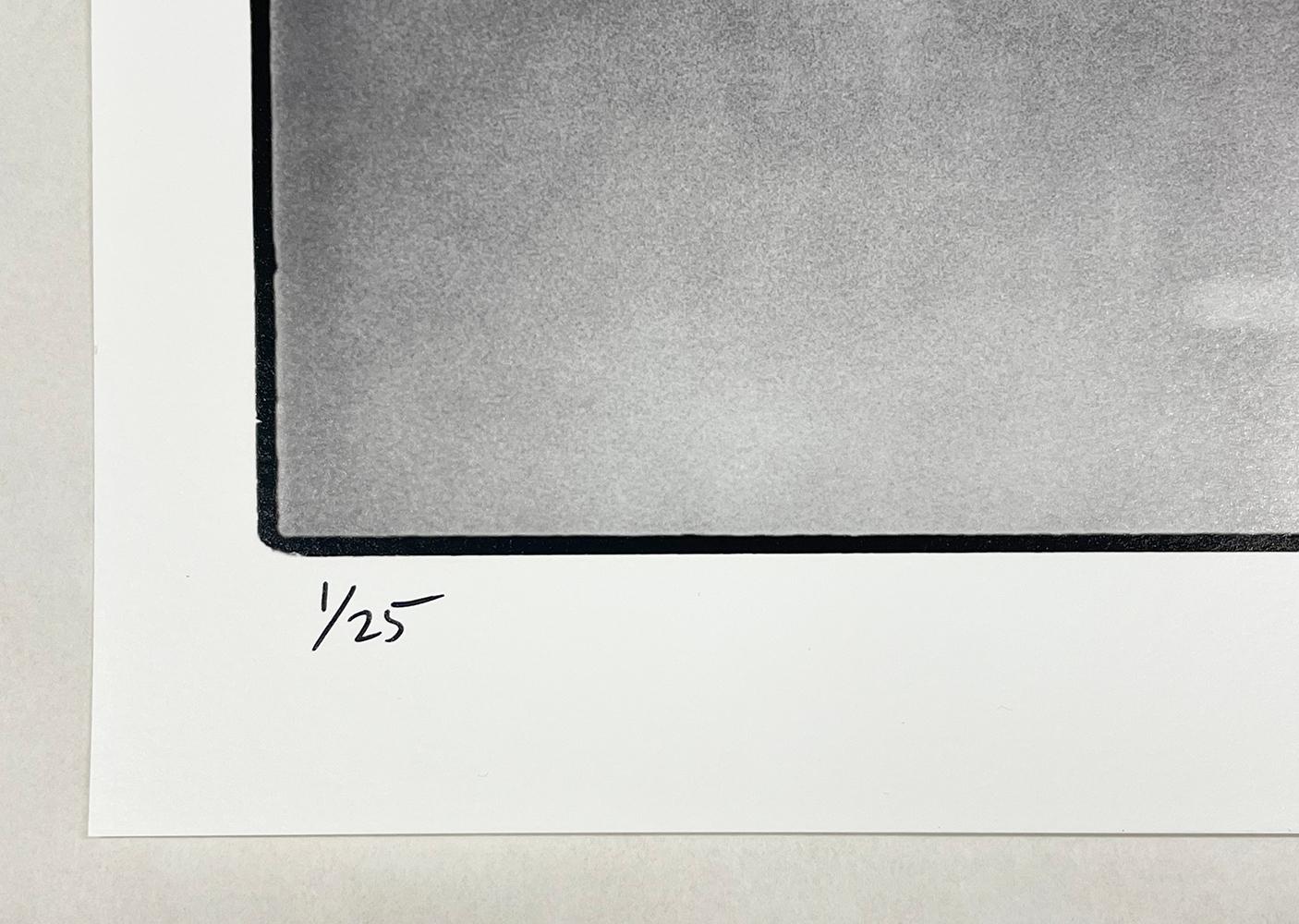 Carretera sin fin - Carretera, Coche, Conducción, Viajes, Blanco y Negro - Photograph Contemporáneo de Al Satterwhite