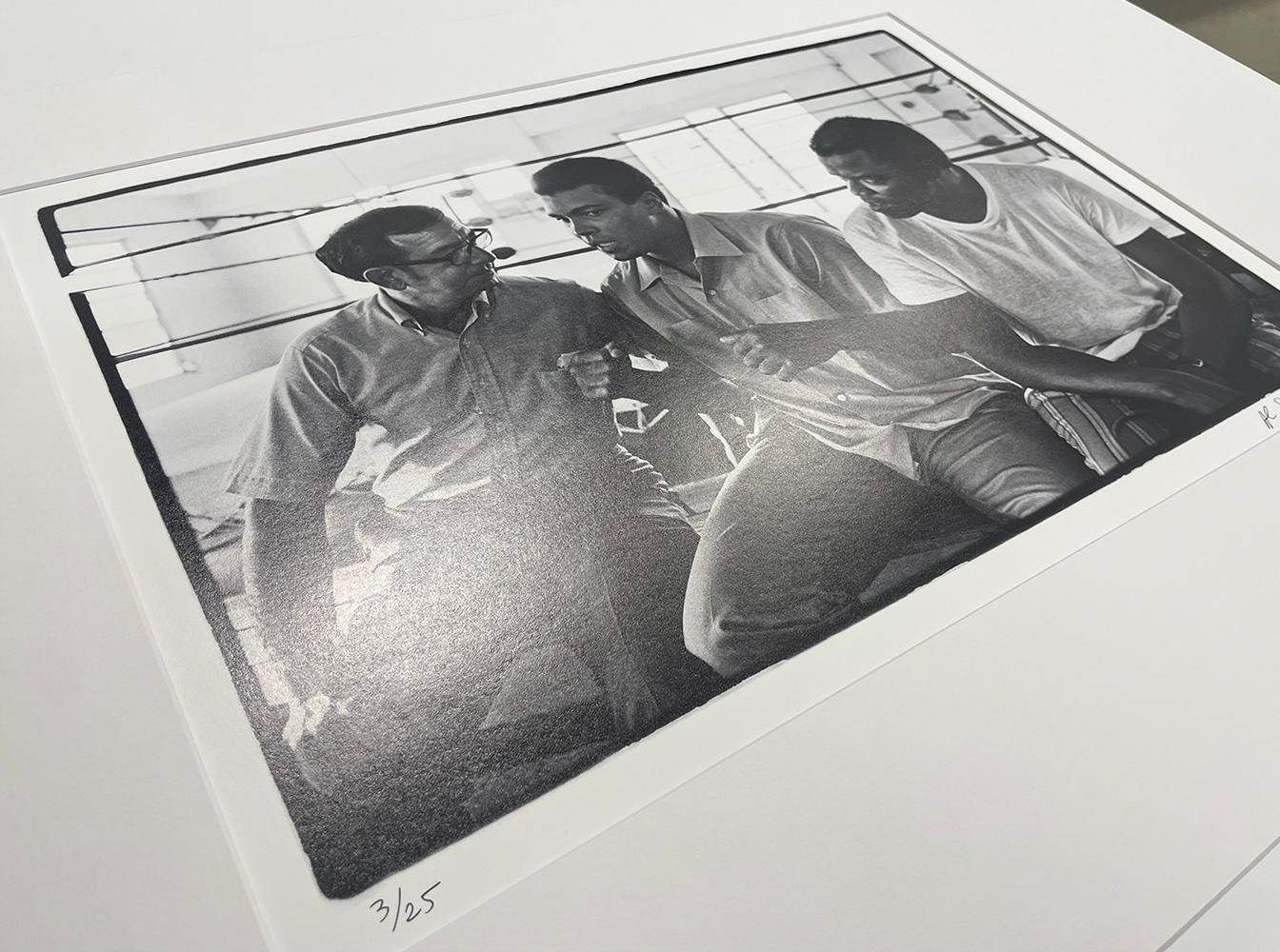 Muhammad Ali ( Angelo Dundee e Bundini Brown ) in vendita 2