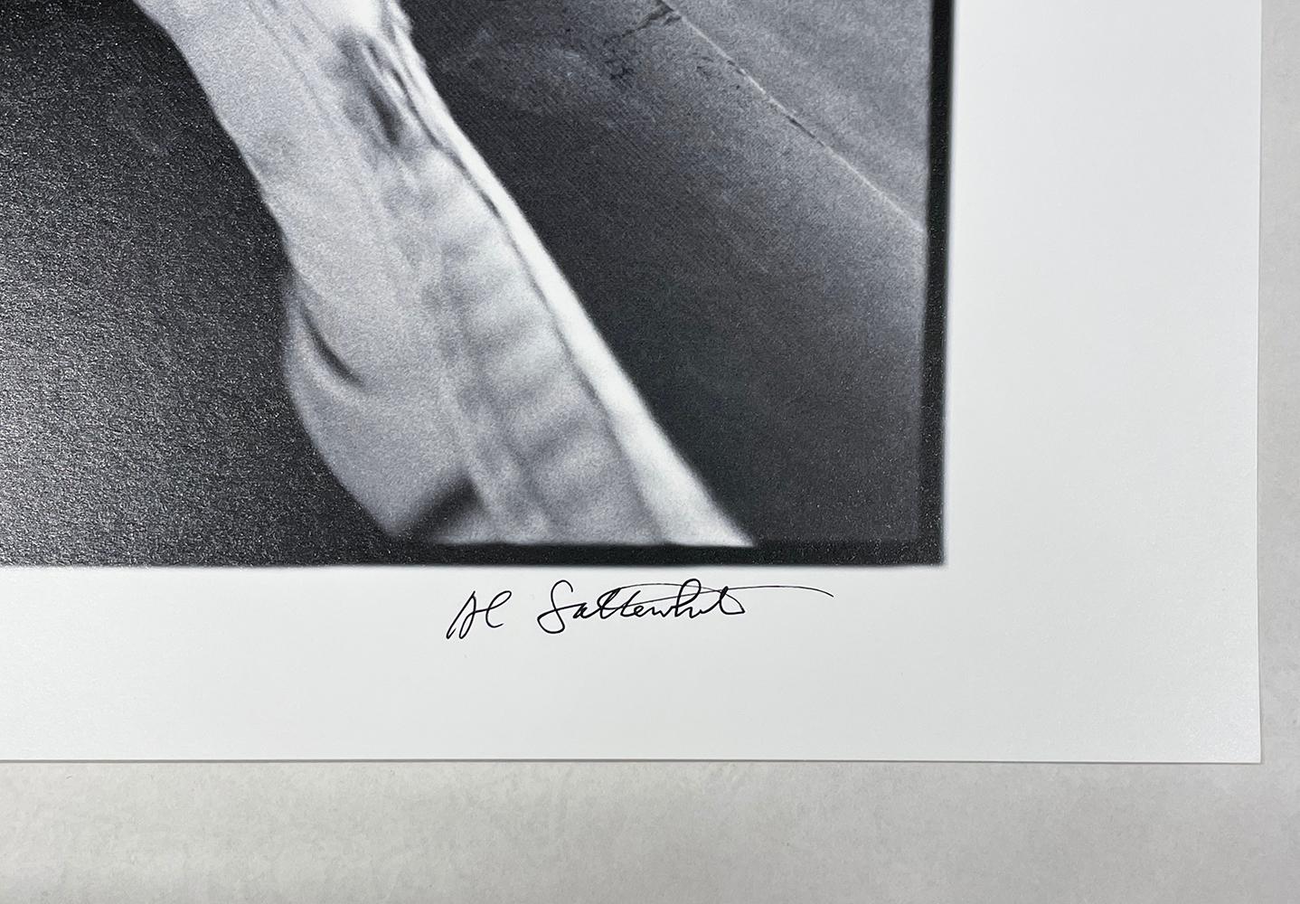 Muhammad Ali ( Situps on Bench) von Al Satterwhite, 1971, Archivalischer Pigmentdruck im Angebot 4
