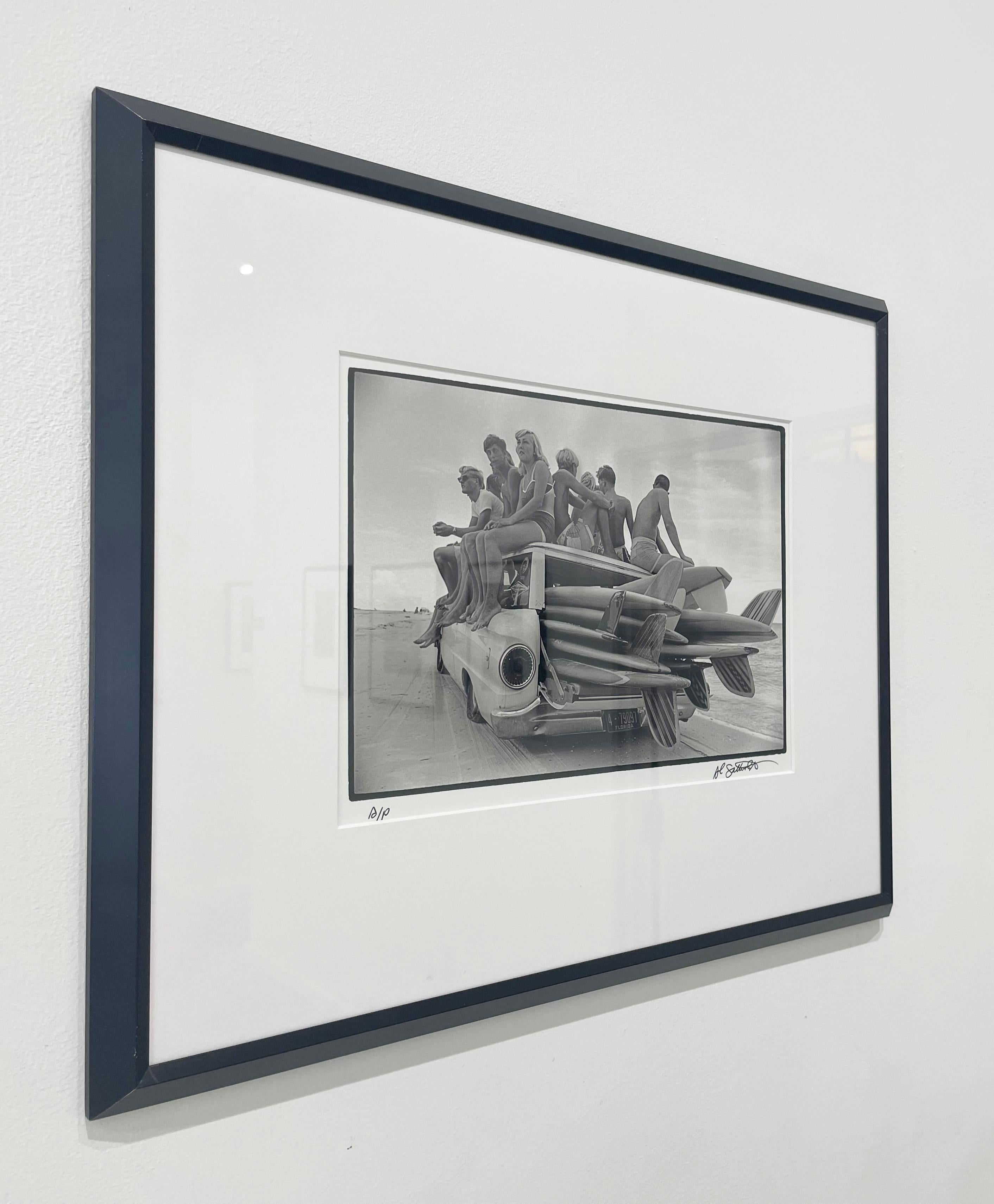 Surfwagon, St. Petersburg Beach, FL – Schwarz-Weiß-Fotografie, Dokumentarfilm im Angebot 4