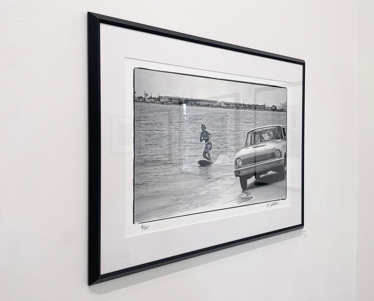 Surfen im Florida-Stil - Schwarz-Weiß-Fotografie, Auto, Strand, Ozean, Teenager 5