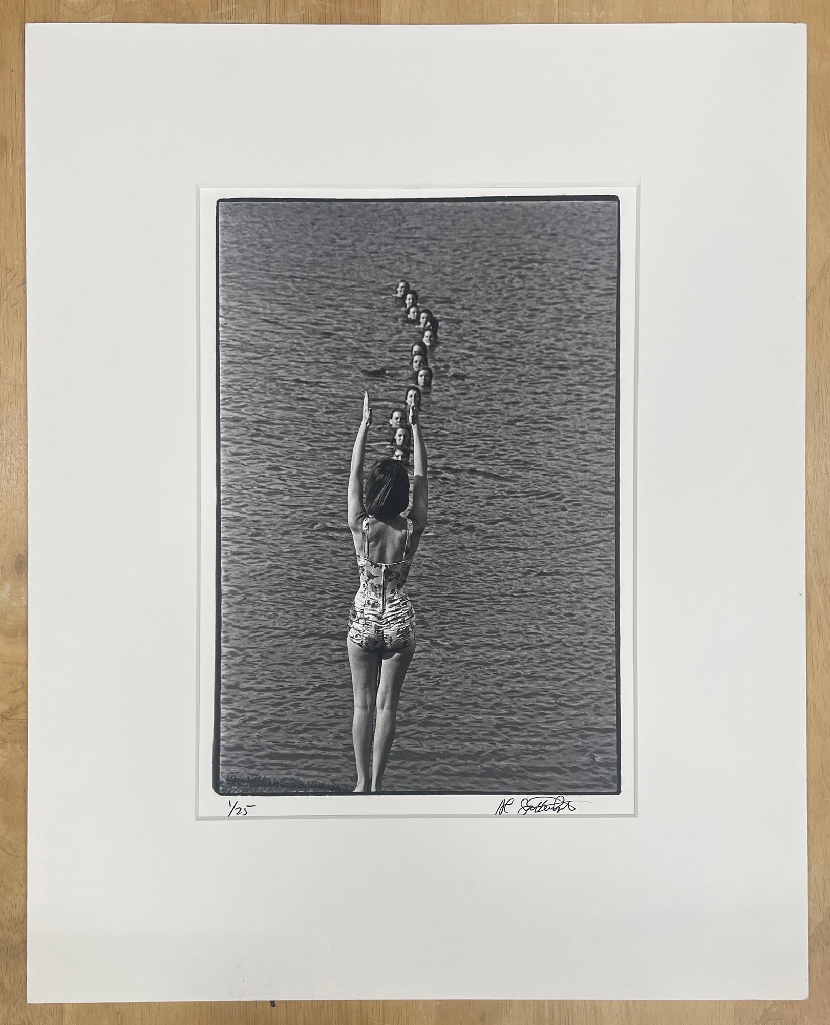 Swim Class, Columbia, MO von Al Satterwhite, 1965, Archivalistischer Pigmentdruck im Angebot 1