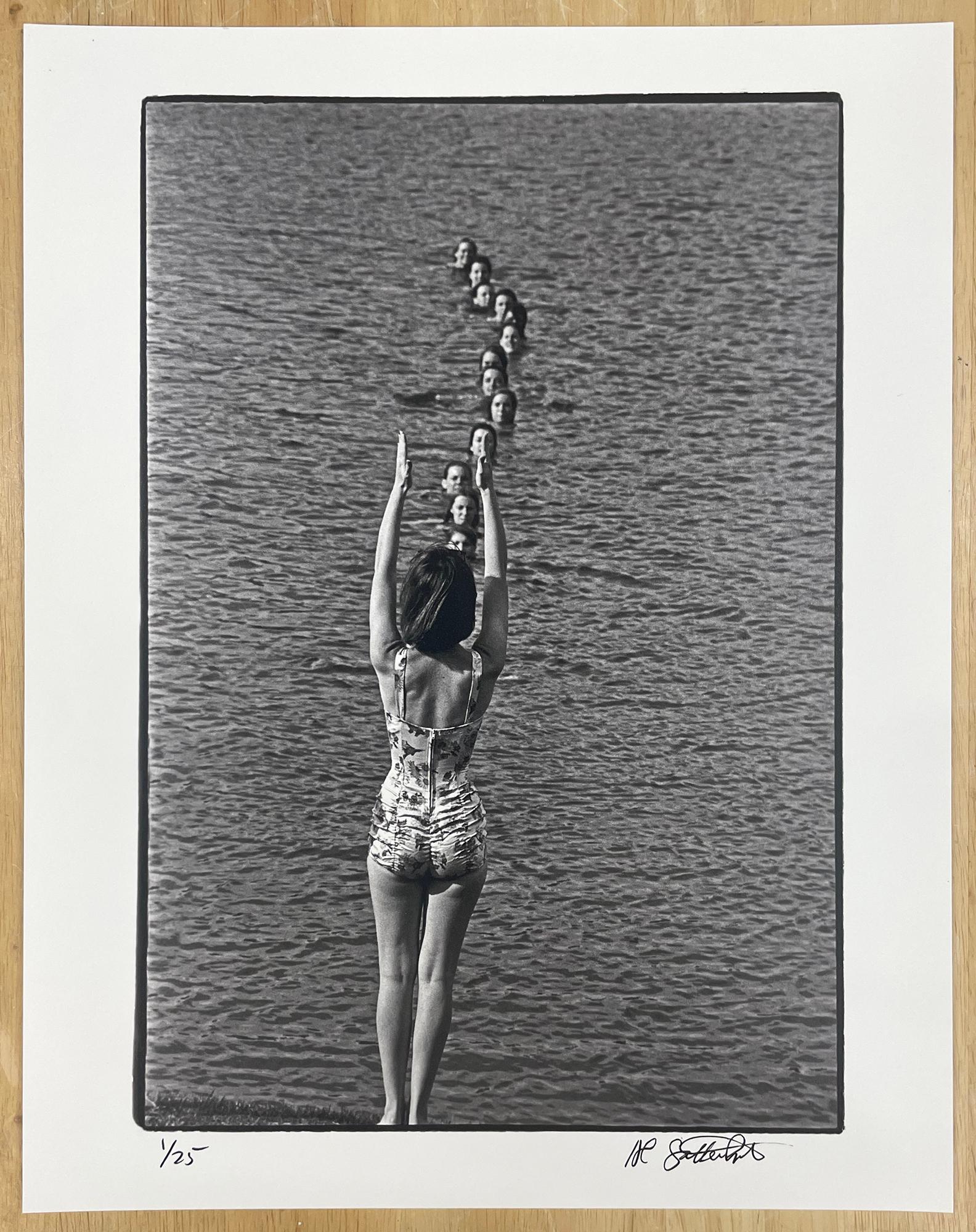 Swim Class, Columbia, MO von Al Satterwhite, 1965, Archivalistischer Pigmentdruck im Angebot 2